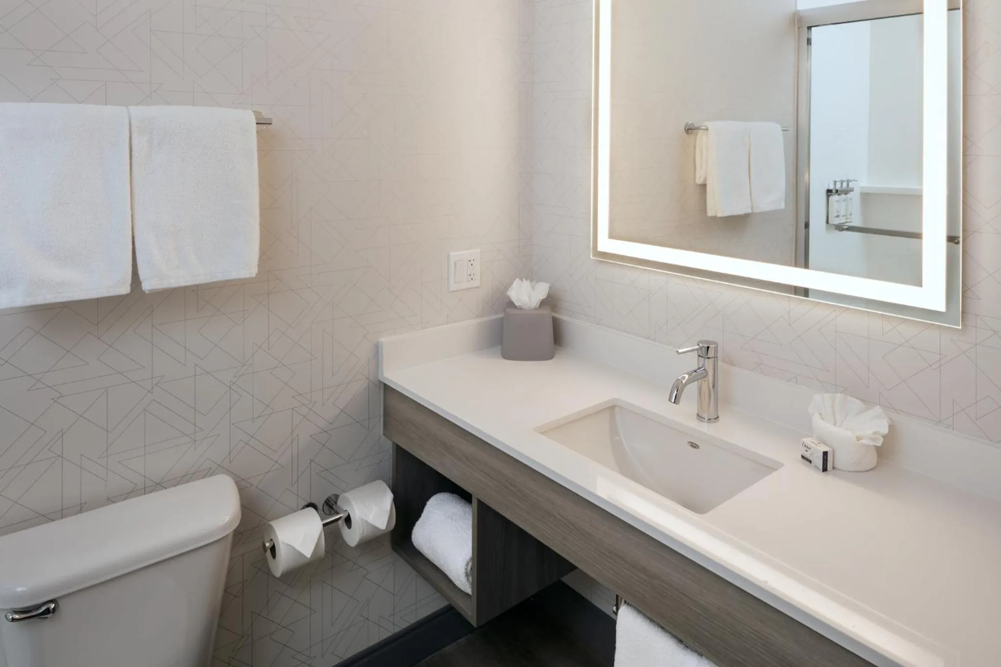 Bathroom in Holiday Inn Express Corvallis-On the River by IHG