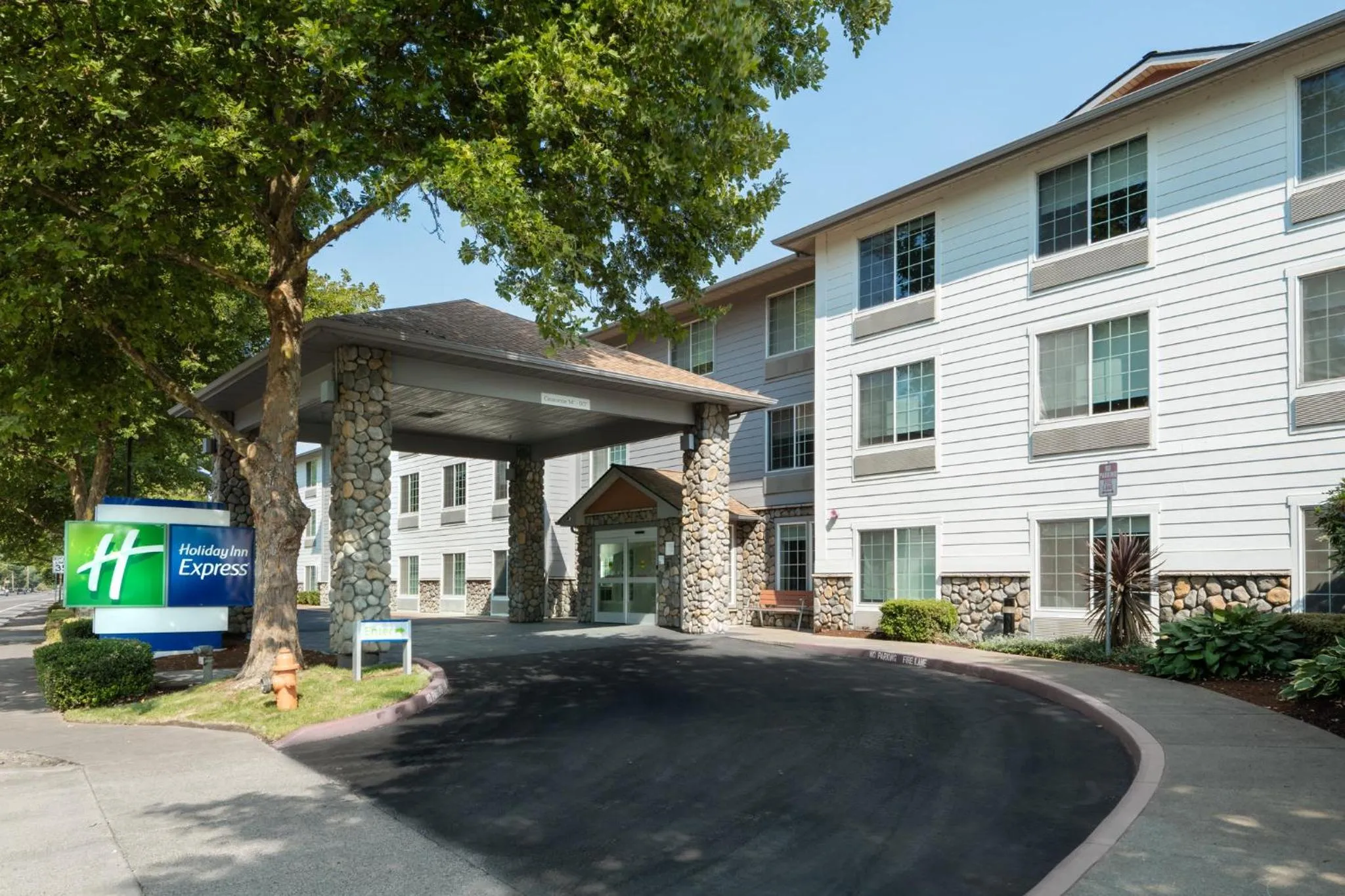 Property building in Holiday Inn Express Corvallis-On the River by IHG