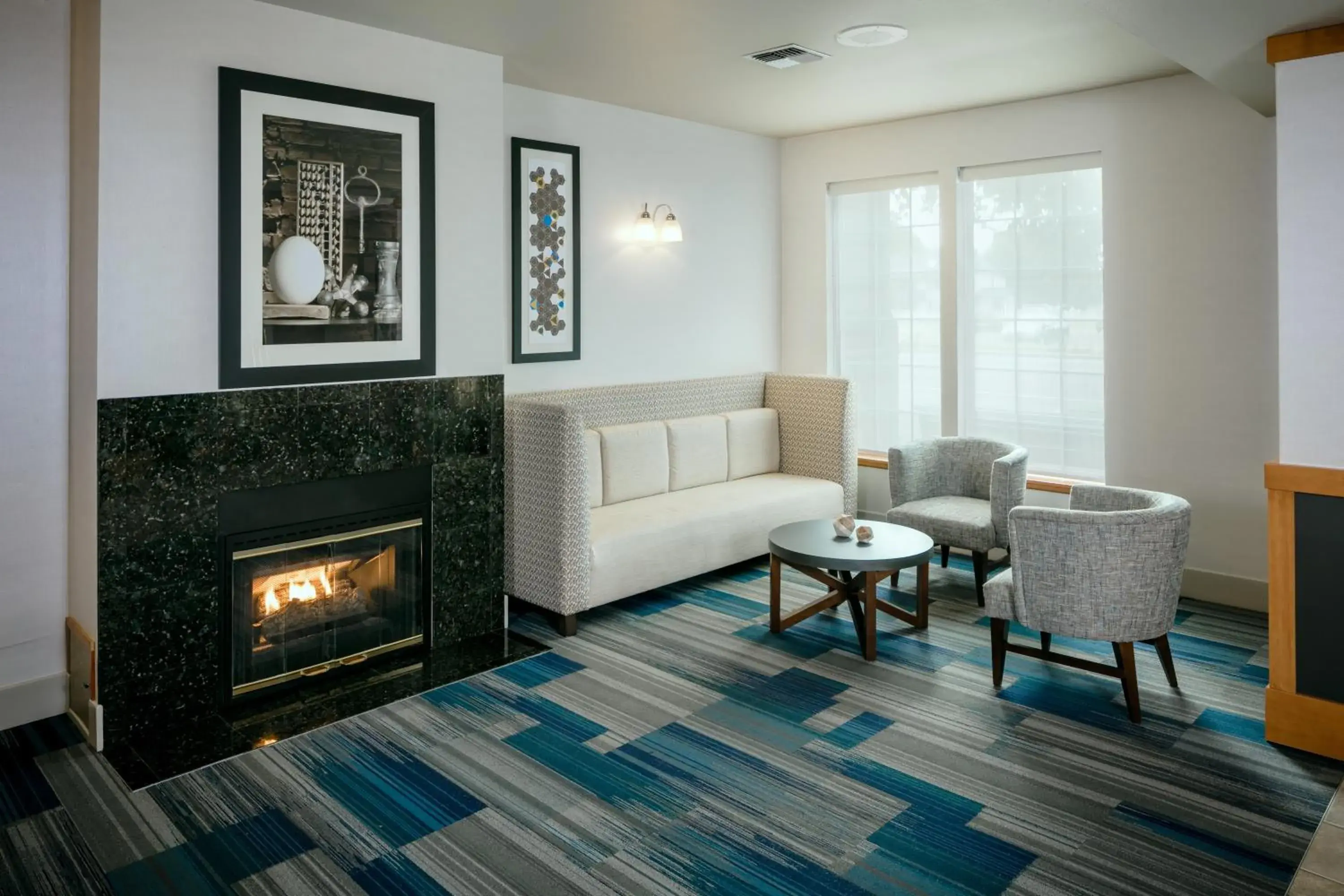 Property building in Holiday Inn Express Corvallis-On the River by IHG Property building in Holiday Inn Express Corvallis-On the River by IHG