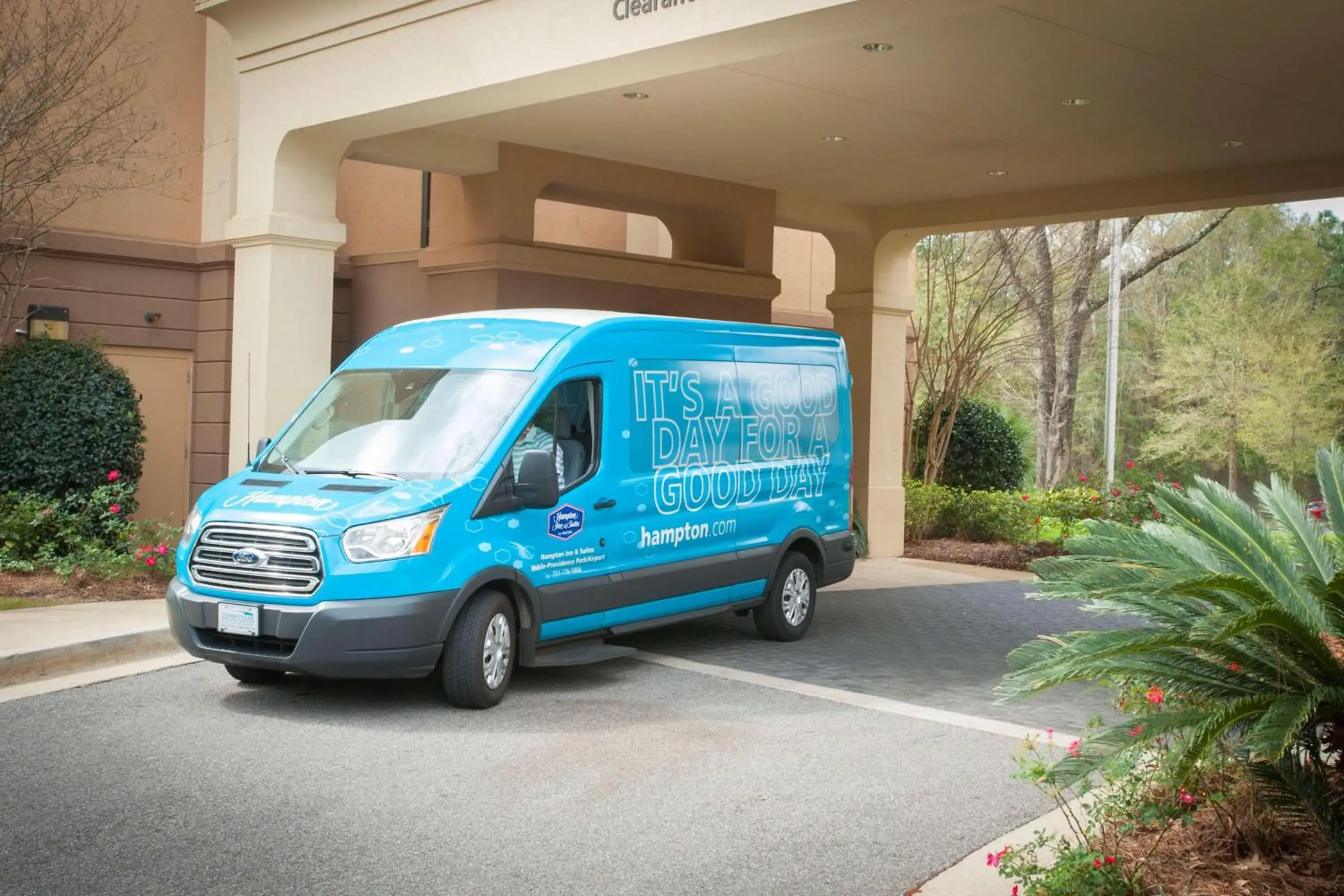 Property building in Hampton Inn & Suites Mobile Providence Park/Airport Property building in Hampton Inn & Suites Mobile Providence Park/Airport