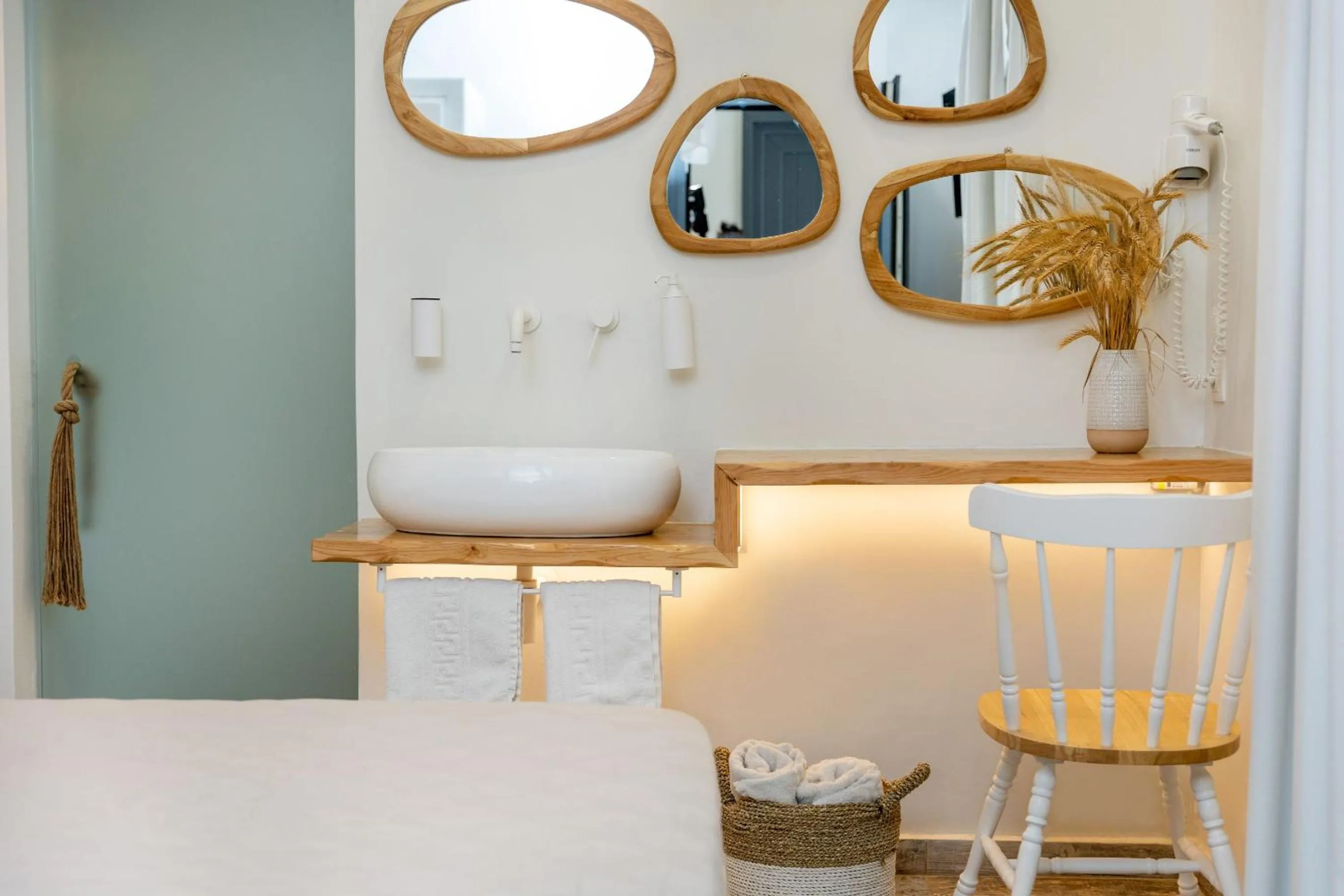 Decorative detail in Naxos Petite Studios