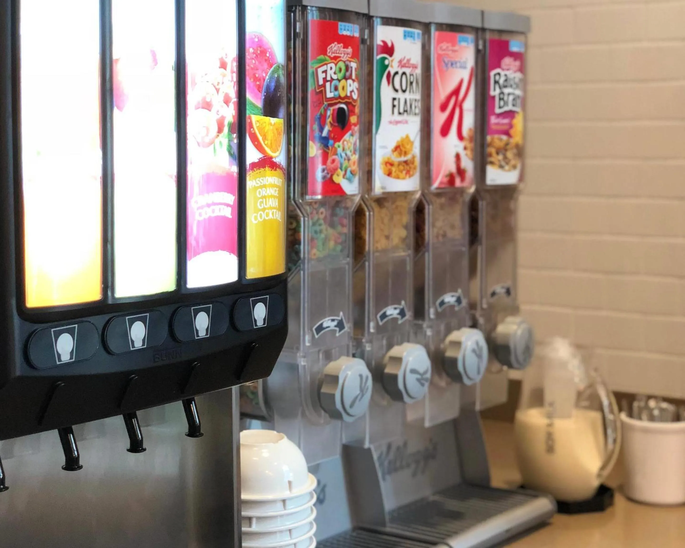 Breakfast in Country Inn & Suites by Radisson, San Jose International Airport, CA