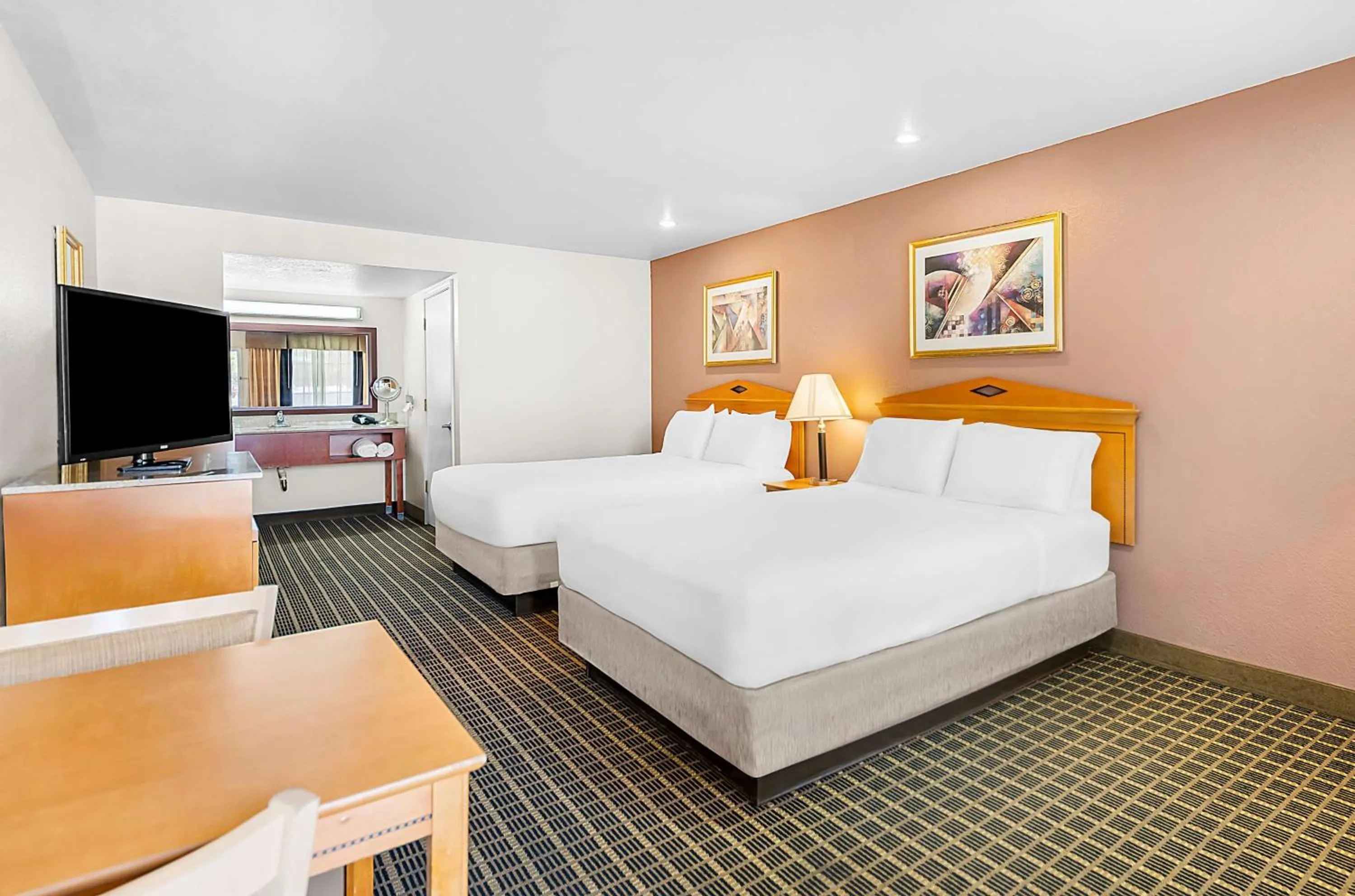 Bedroom, Bed in SureStayPlus Hotel by Best Western San Jose Central City