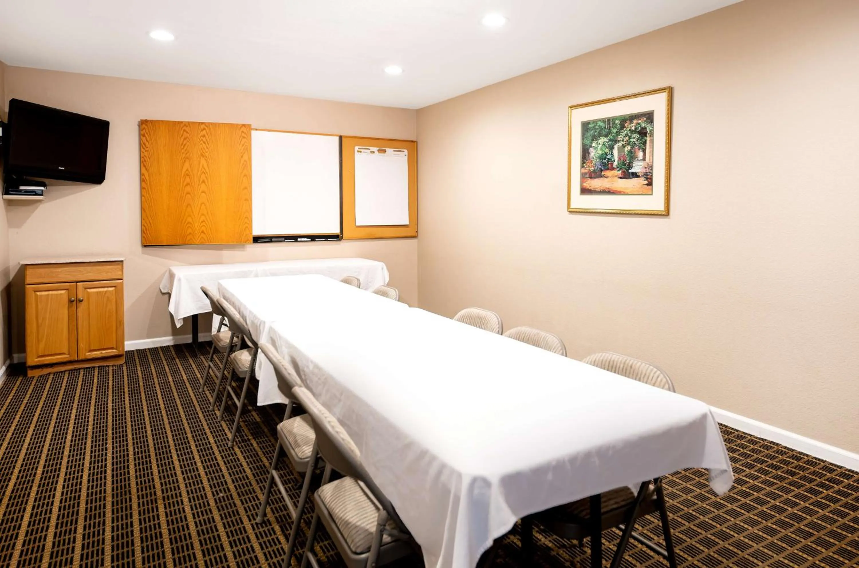 Meeting/conference room in SureStayPlus Hotel by Best Western San Jose Central City