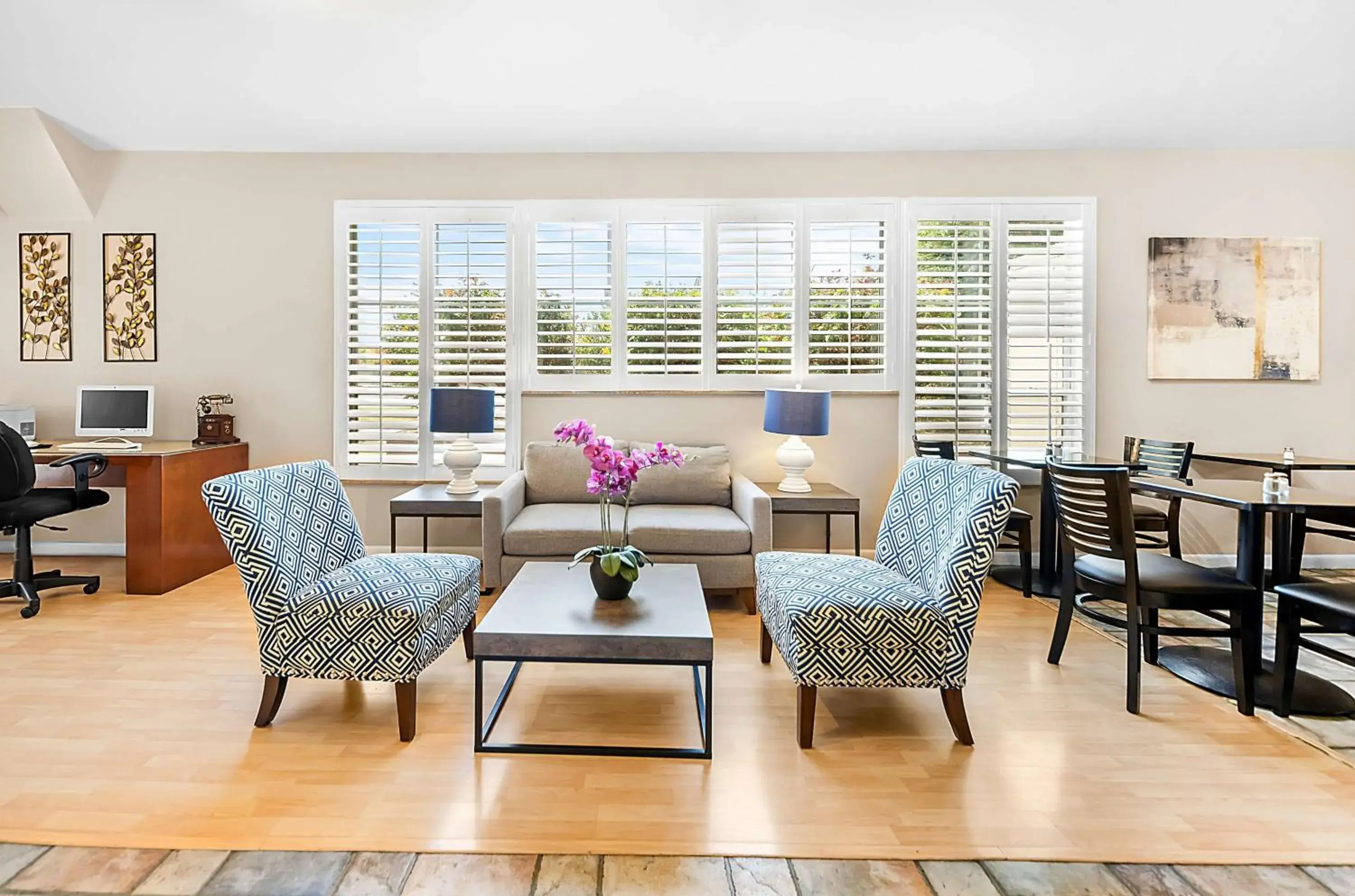 Lobby or reception in SureStayPlus Hotel by Best Western San Jose Central City Lobby or reception in SureStayPlus Hotel by Best Western San Jose Central City