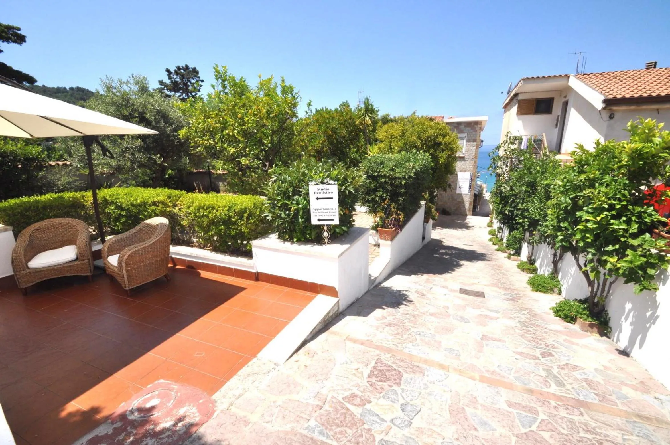 Facade/entrance in Residence del Mare