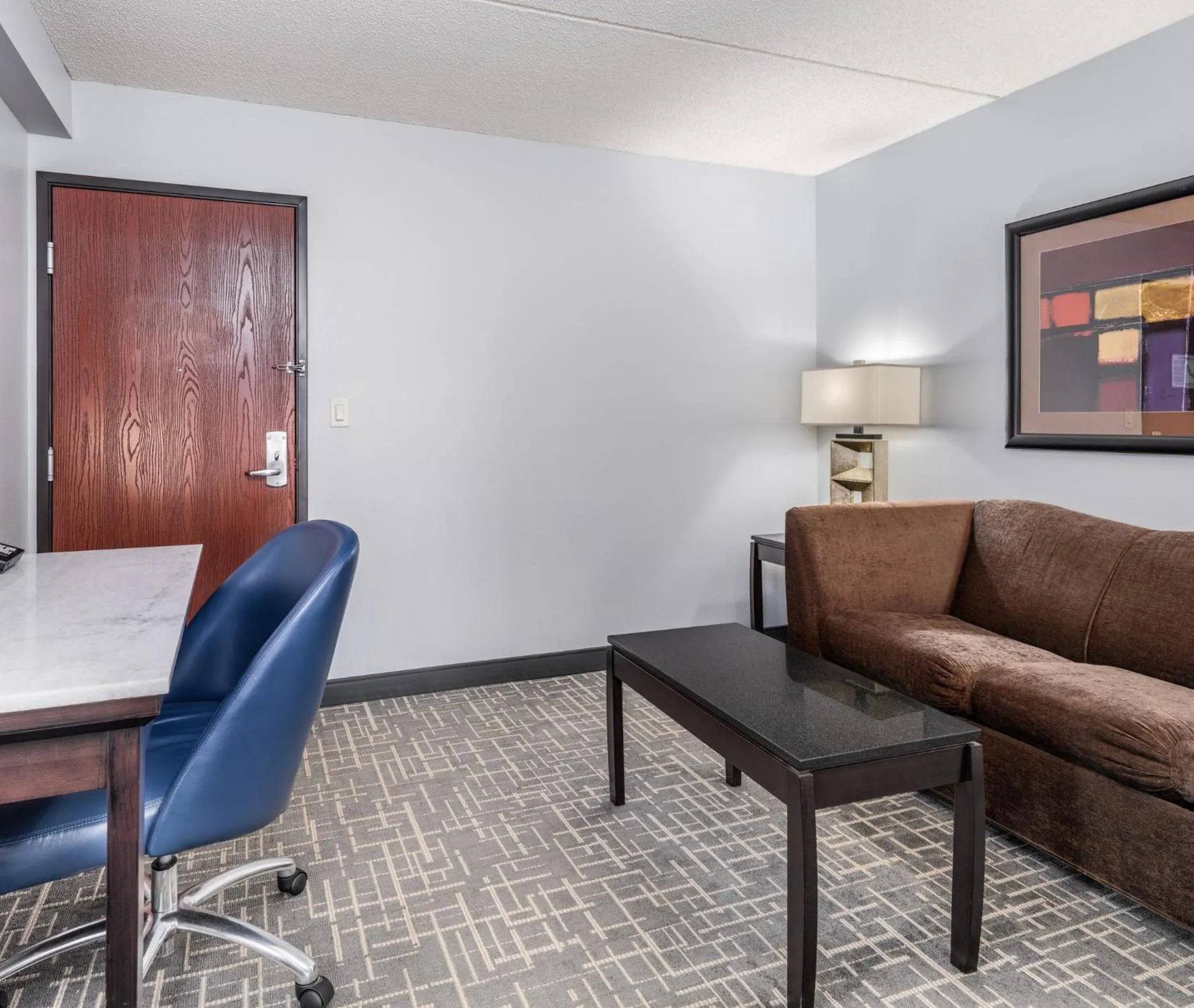 Photo of the whole room in Crowne Plaza Milwaukee Airport by IHG