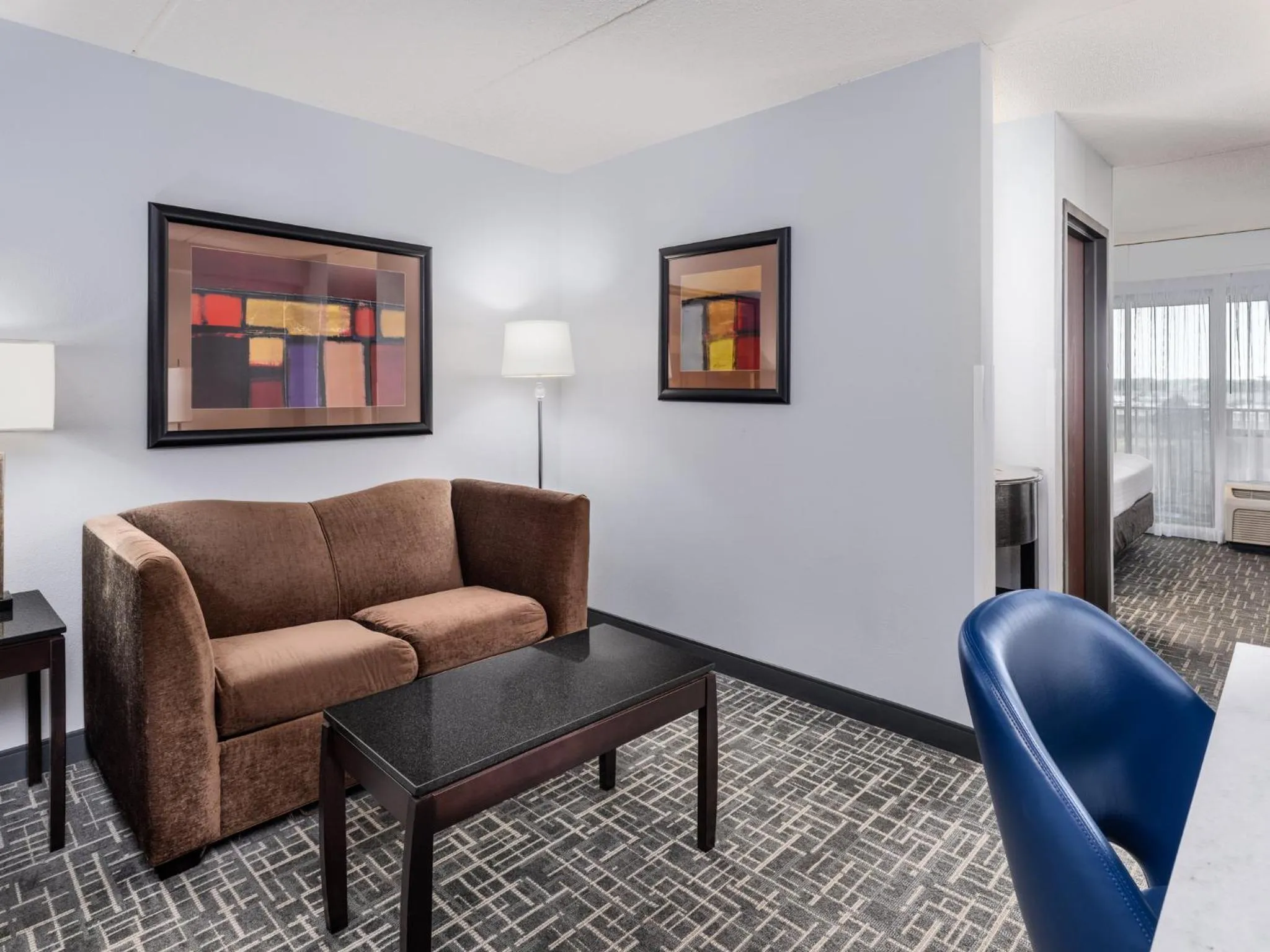 Photo of the whole room in Crowne Plaza Milwaukee Airport by IHG