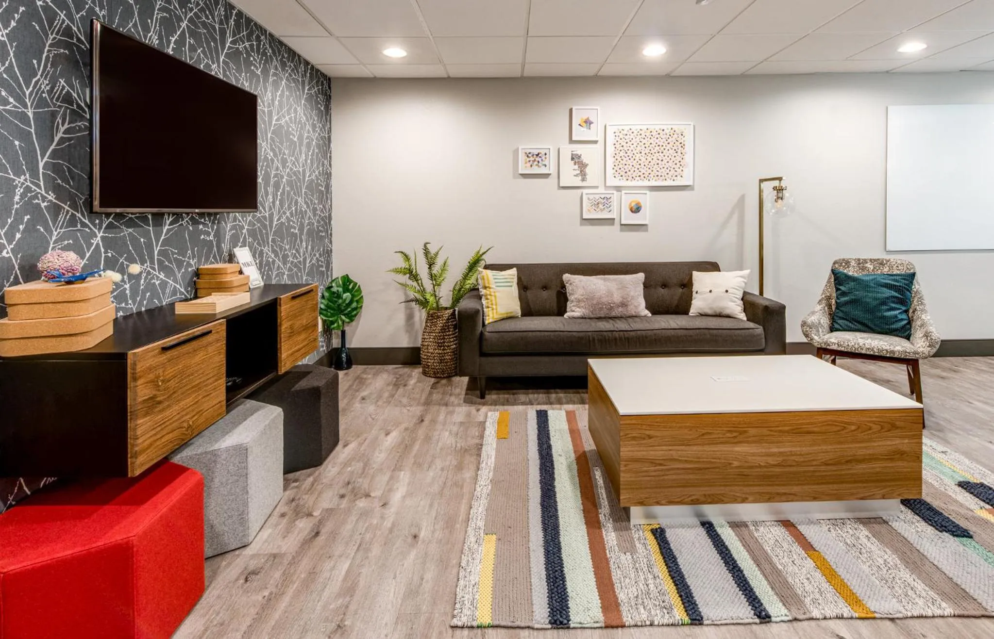 Meeting/conference room in Crowne Plaza Milwaukee Airport by IHG