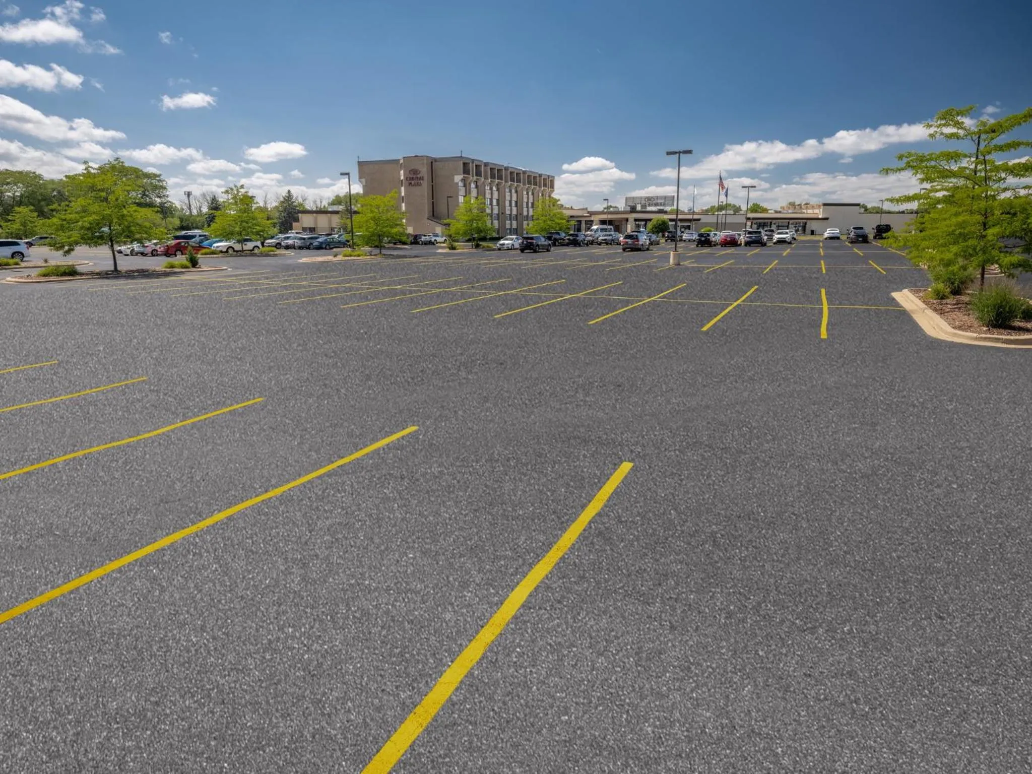 Property building in Crowne Plaza Milwaukee Airport by IHG