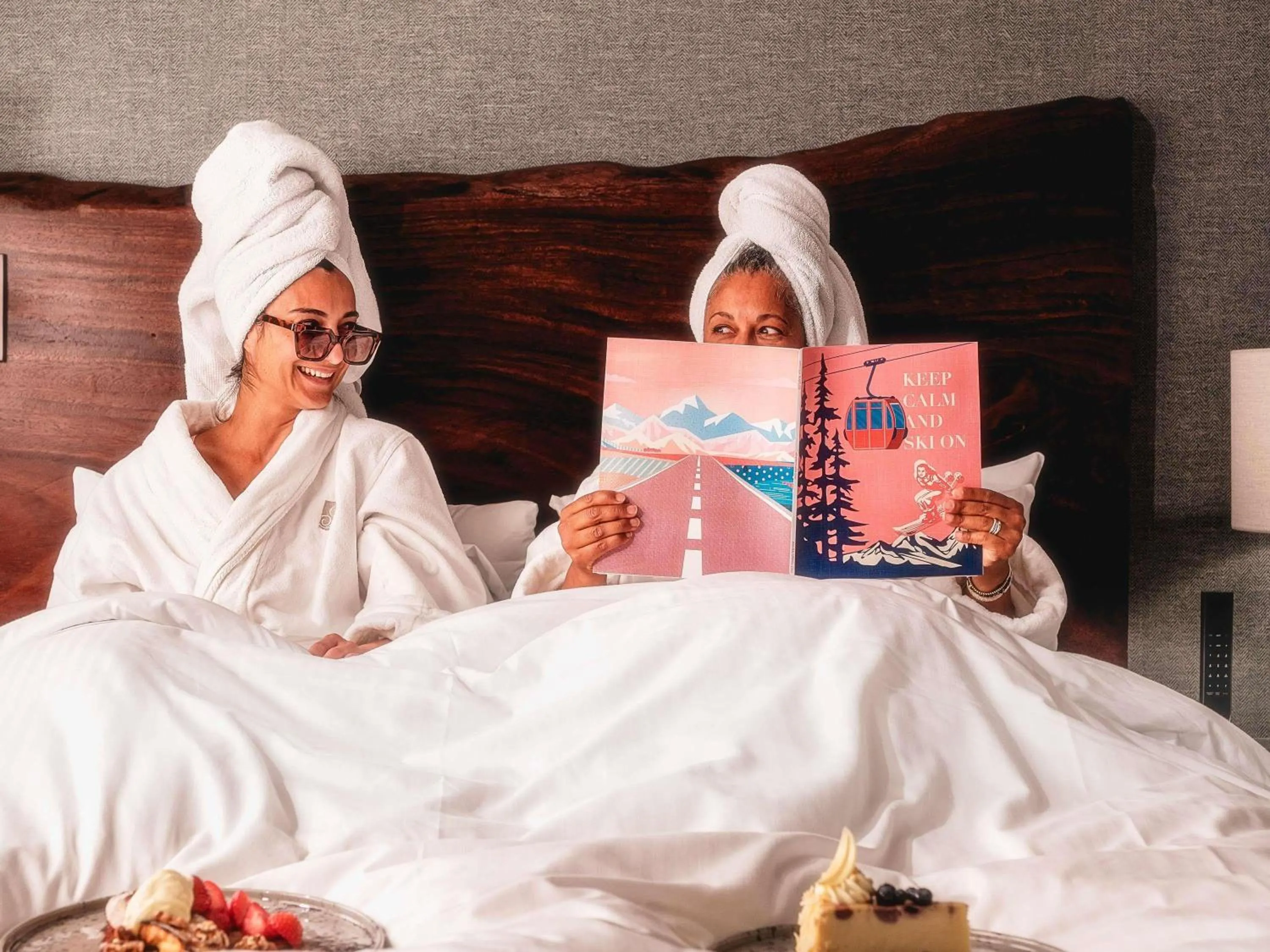 Restaurant/places to eat, Bed in Fairmont Chateau Whistler