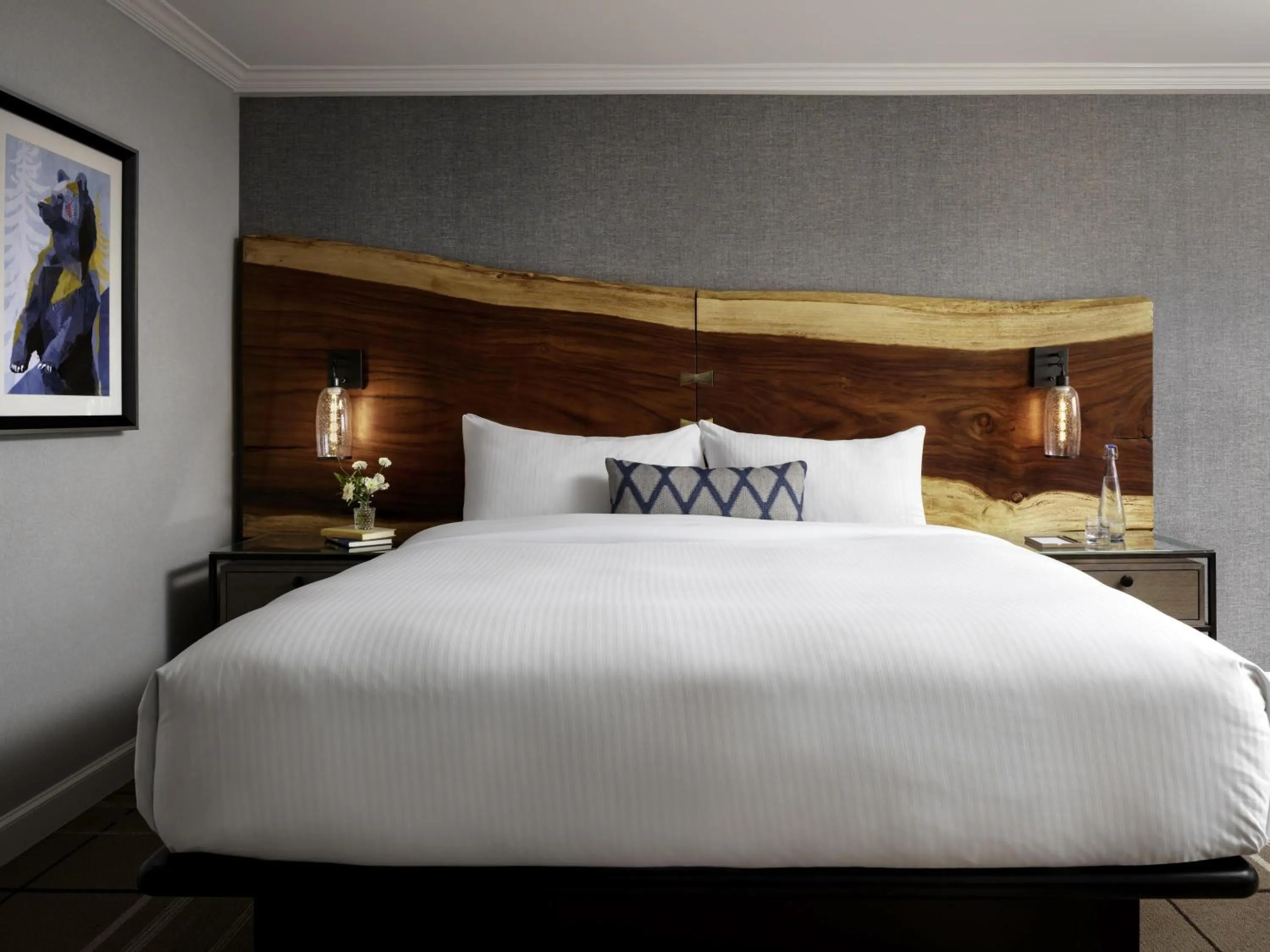 Bedroom, Bed in Fairmont Chateau Whistler