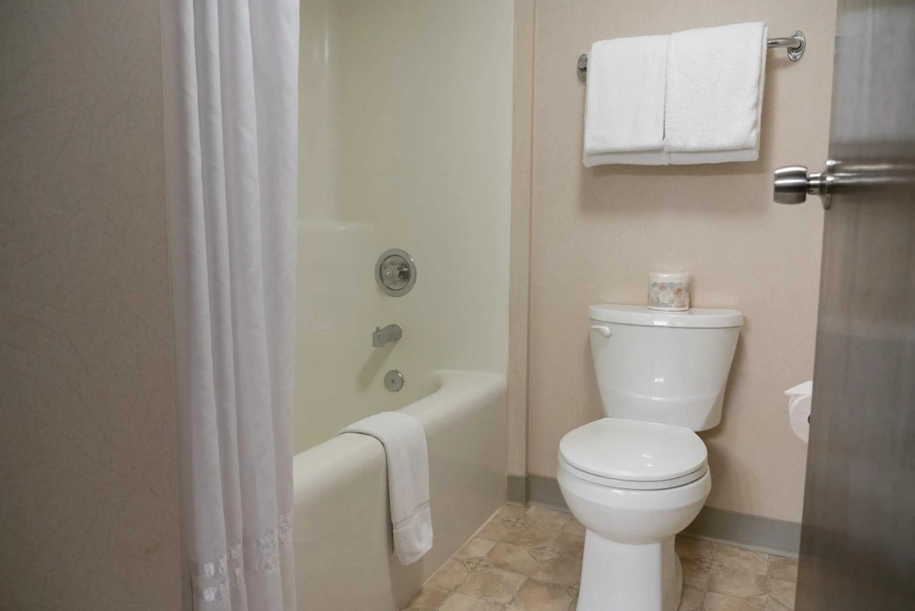 Bathroom in The Rundlestone Lodge