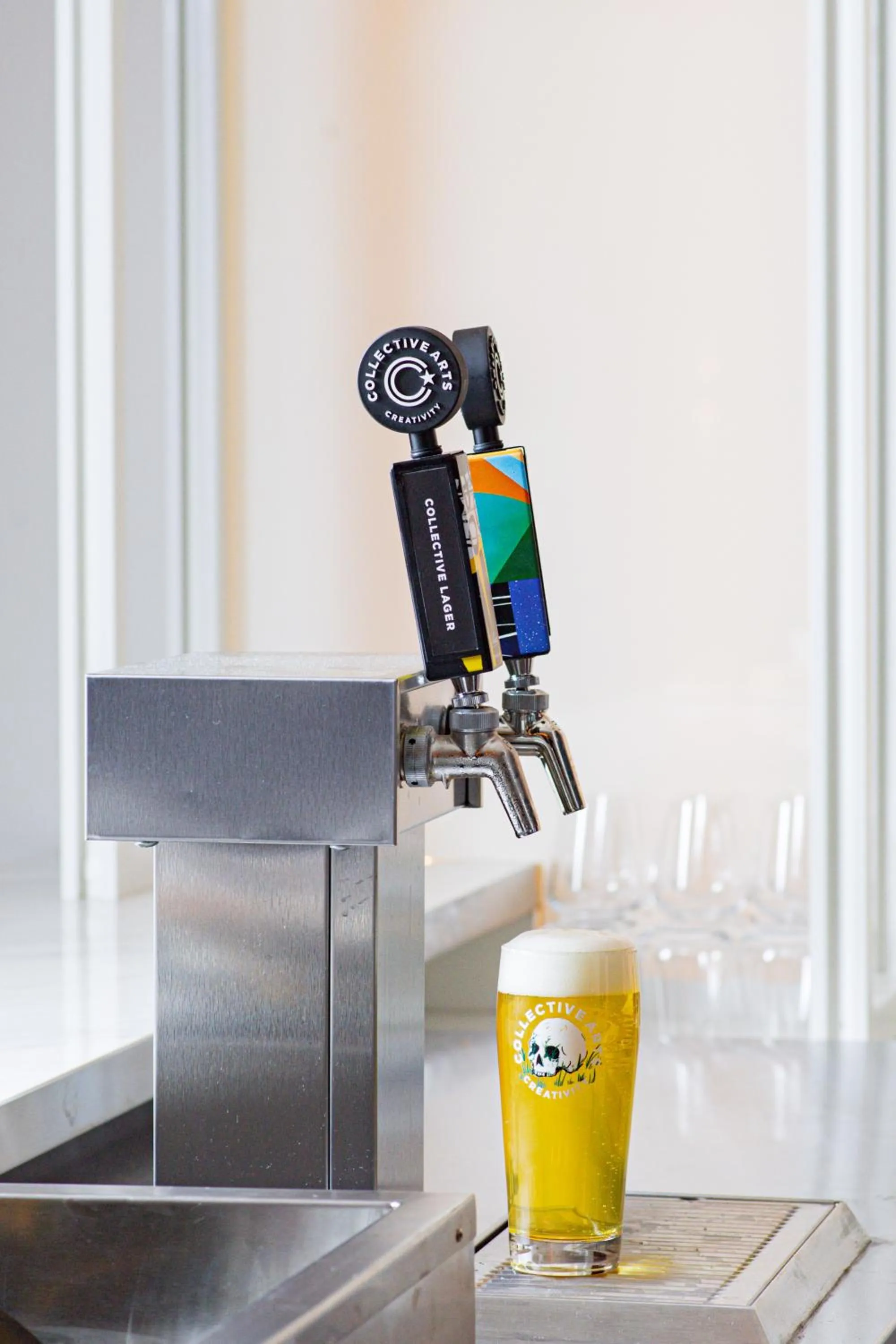 Restaurant/places to eat in Revery Toronto Downtown, Curio Collection by Hilton