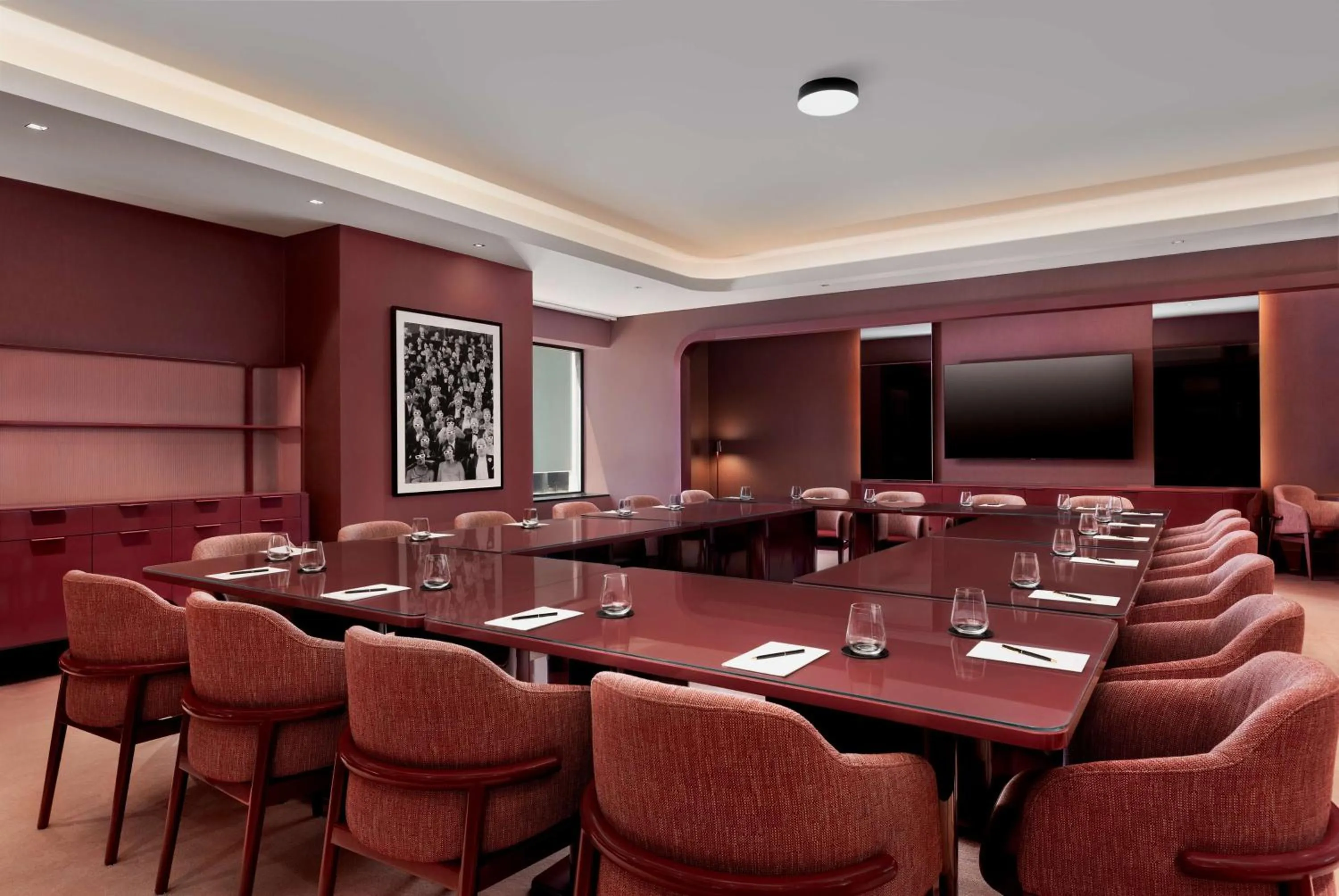 Meeting/conference room in Revery Toronto Downtown, Curio Collection by Hilton