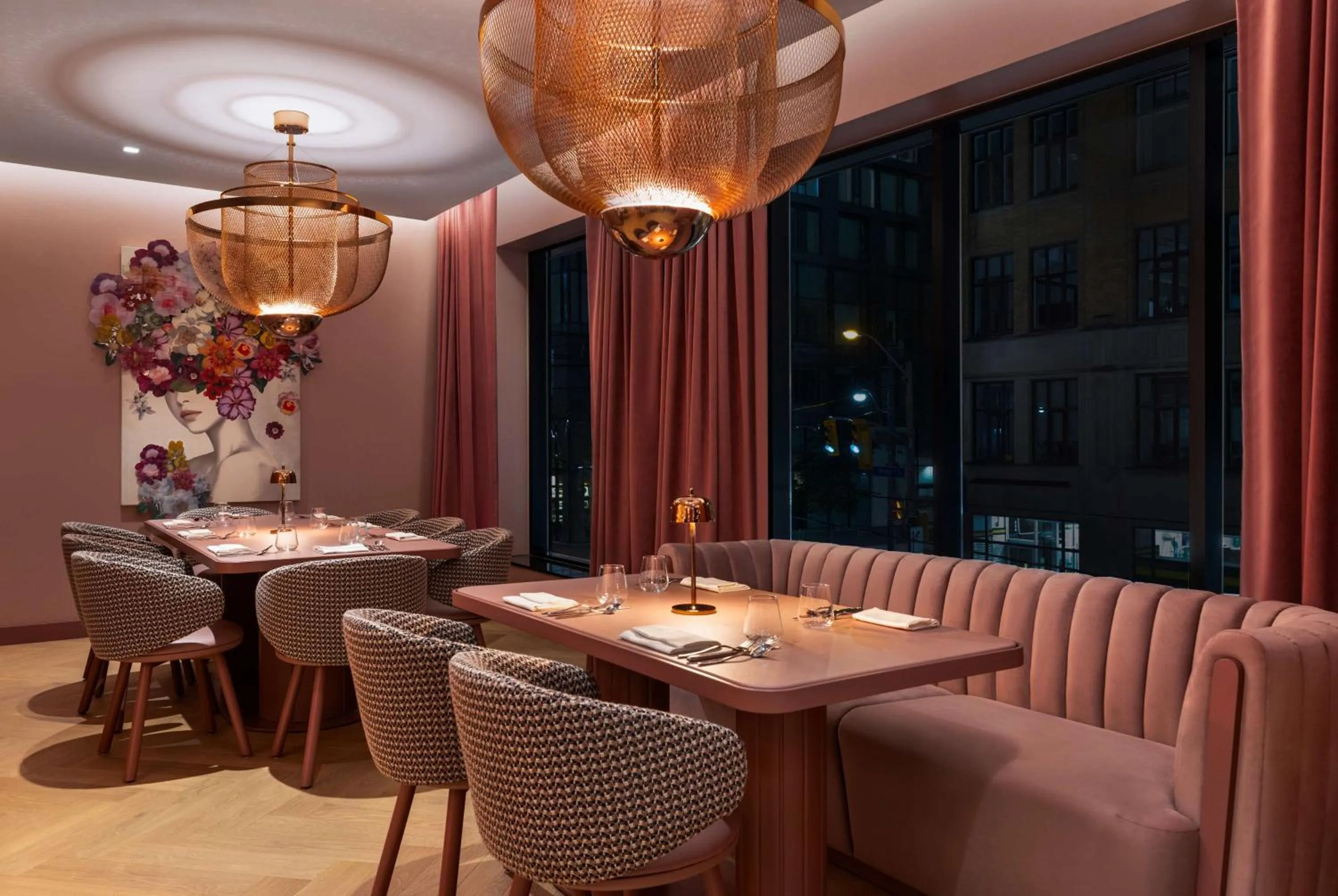 Restaurant/places to eat in Revery Toronto Downtown, Curio Collection by Hilton