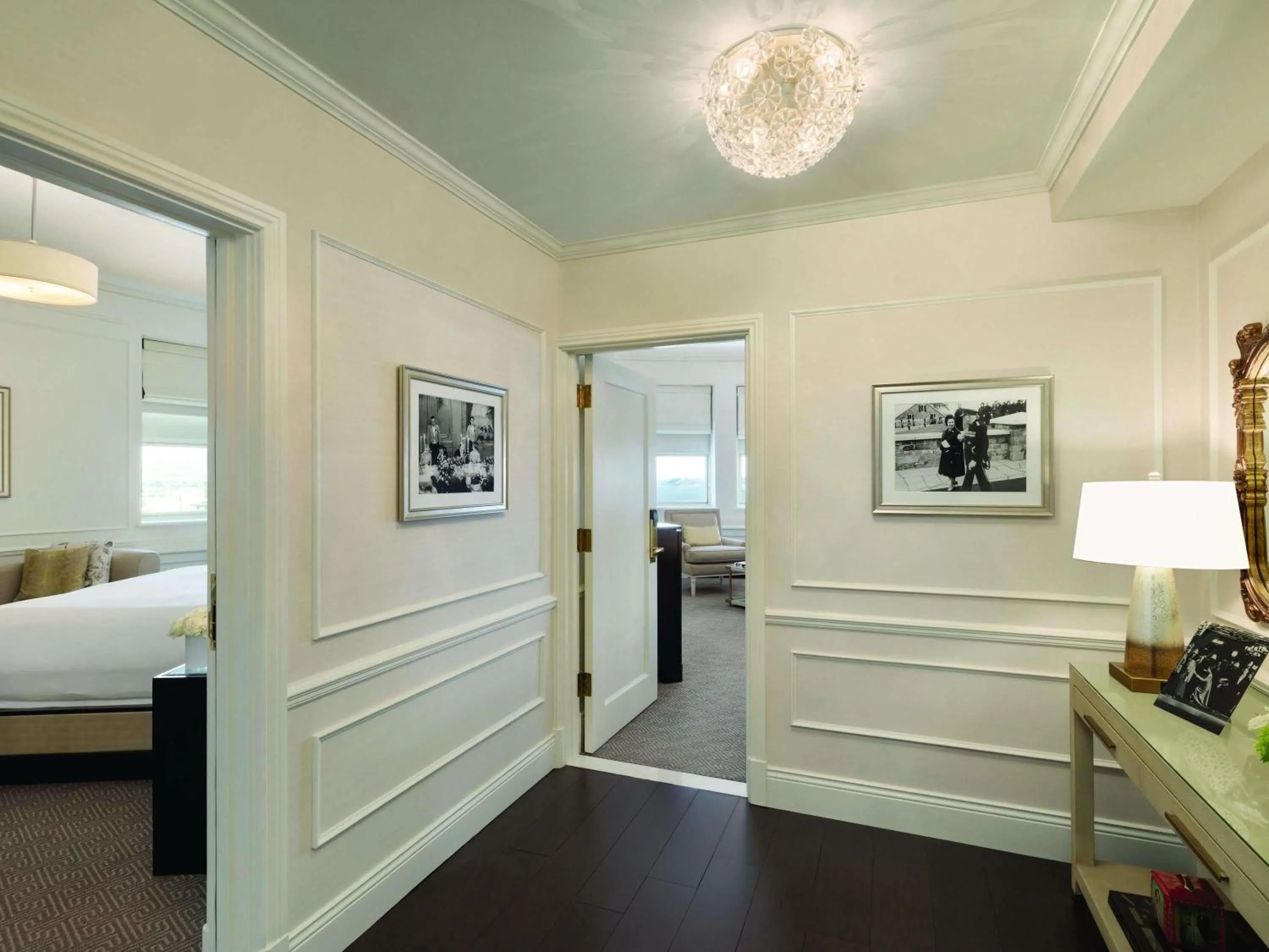 Bedroom, Bed in Fairmont Le Chateau Frontenac