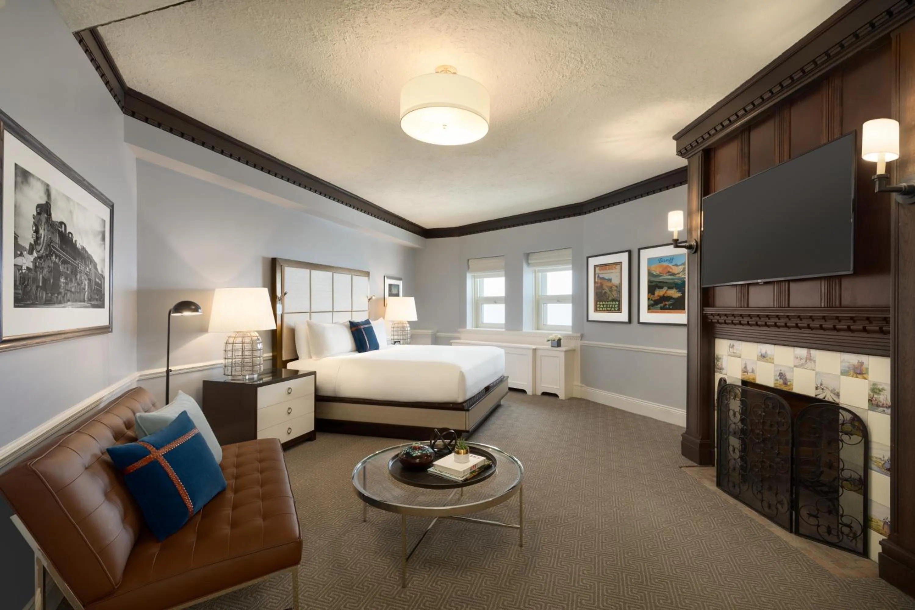 Bed in Fairmont Le Chateau Frontenac