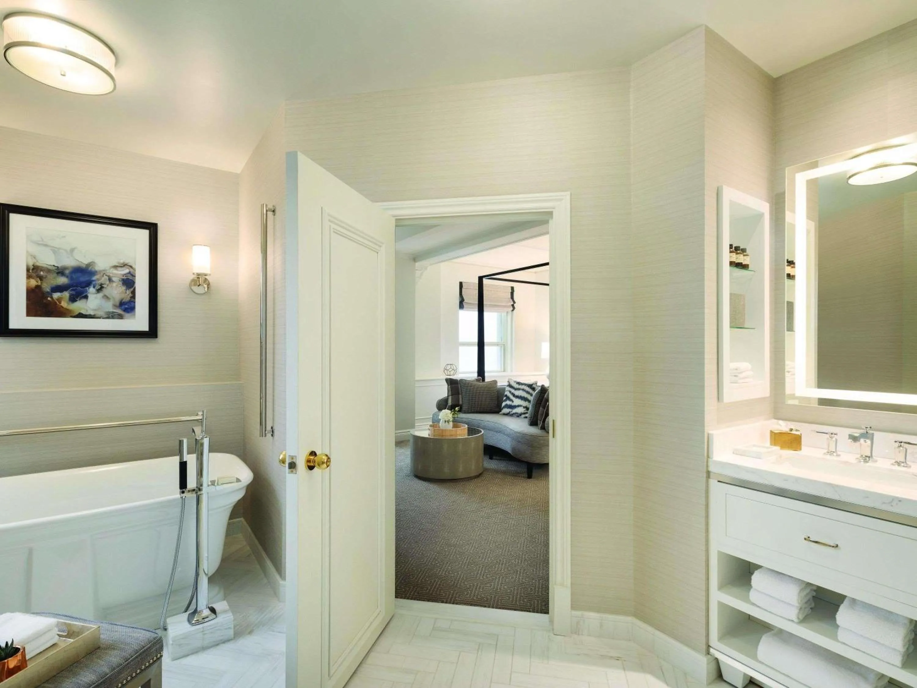 Bedroom in Fairmont Le Chateau Frontenac