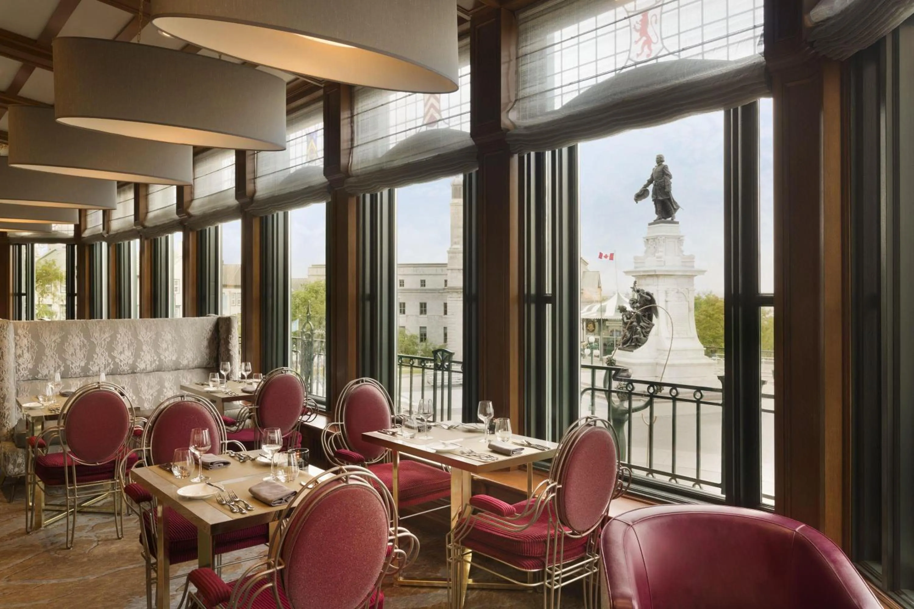 Dining area in Fairmont Le Chateau Frontenac