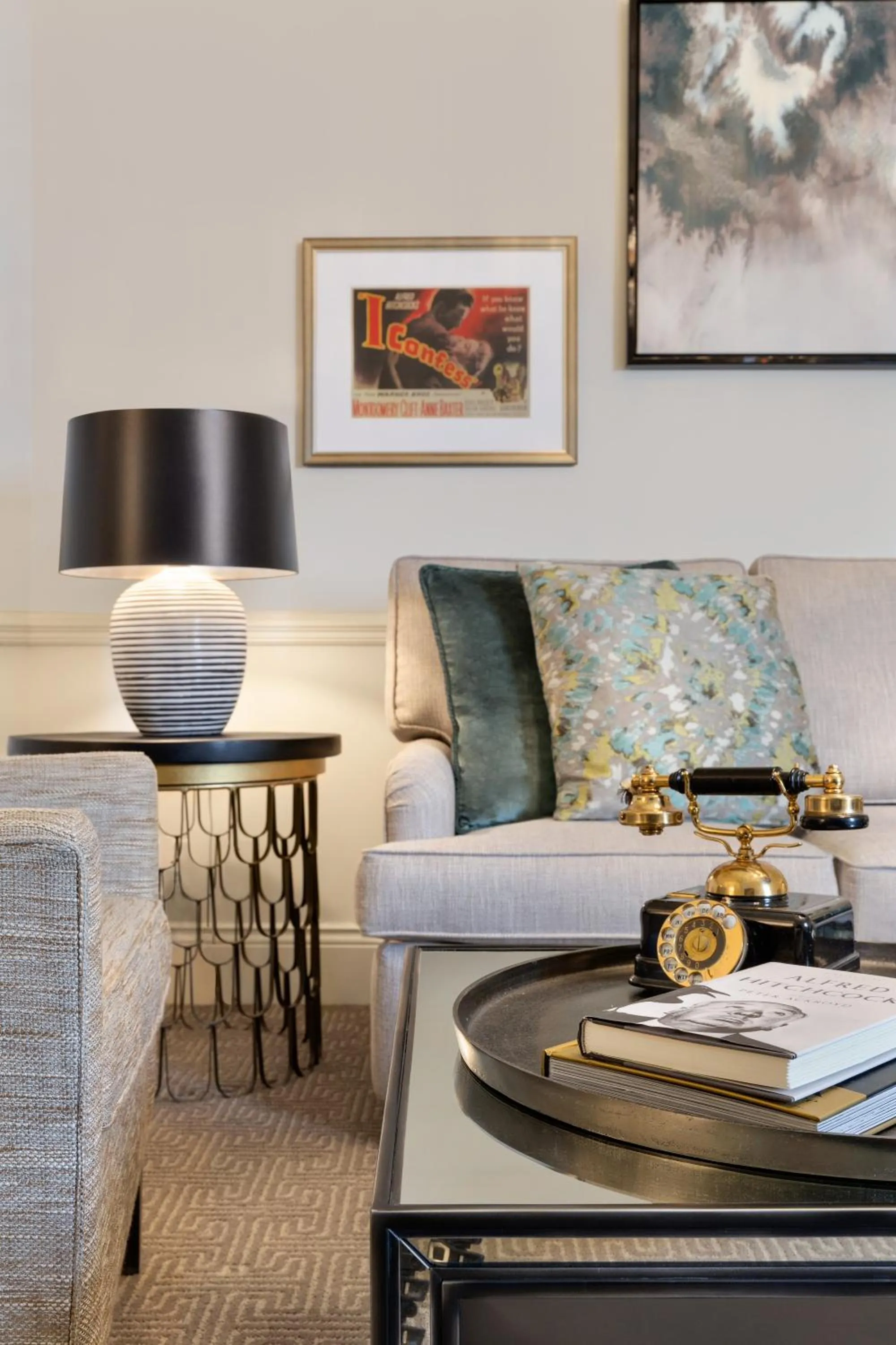 Living room in Fairmont Le Chateau Frontenac