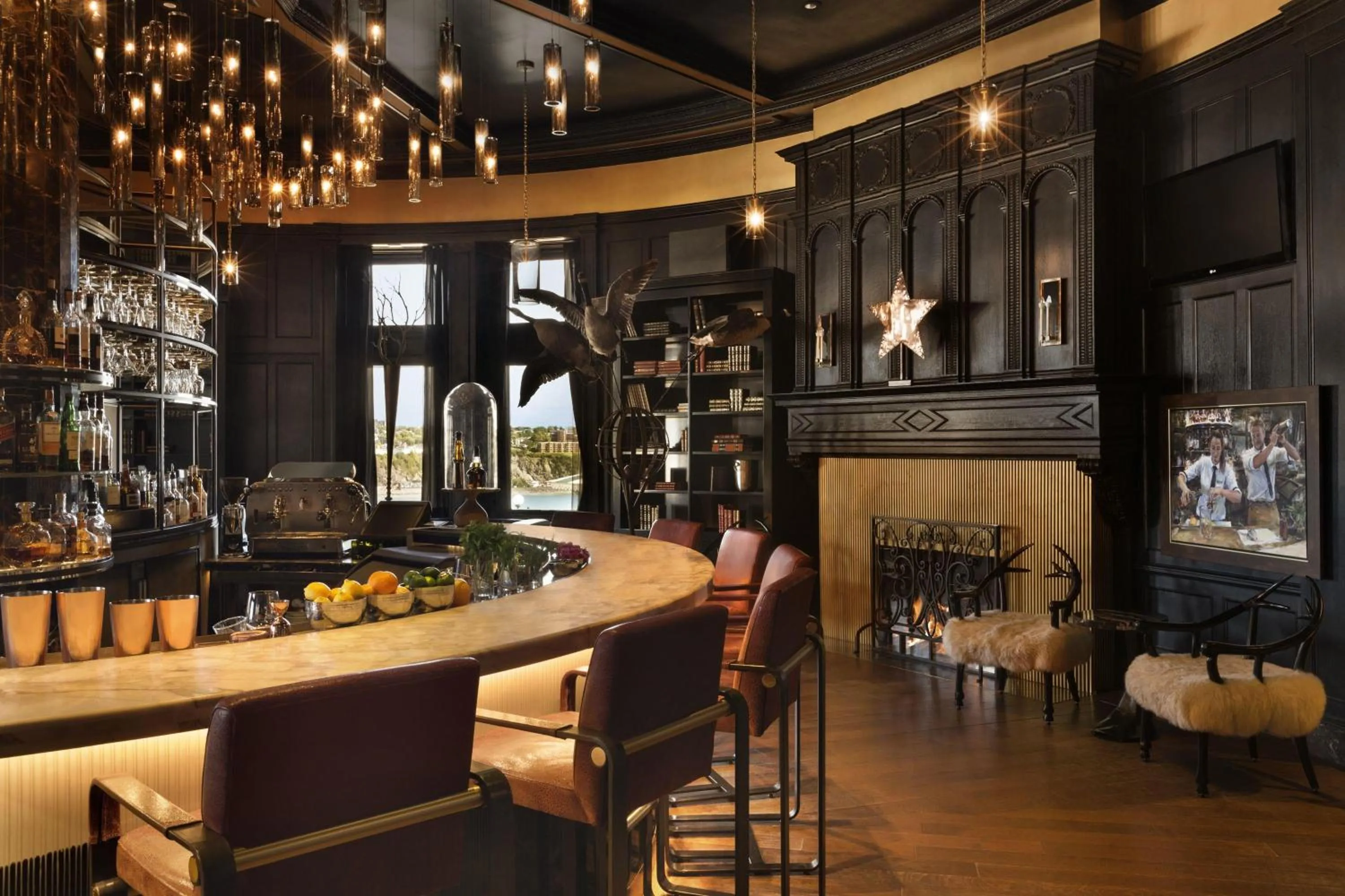 Lounge or bar in Fairmont Le Chateau Frontenac