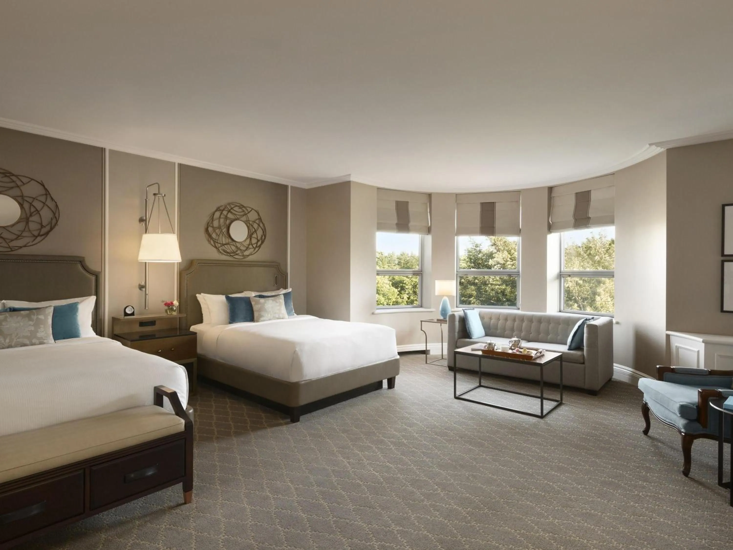 Bedroom, Bed in Fairmont Le Chateau Frontenac