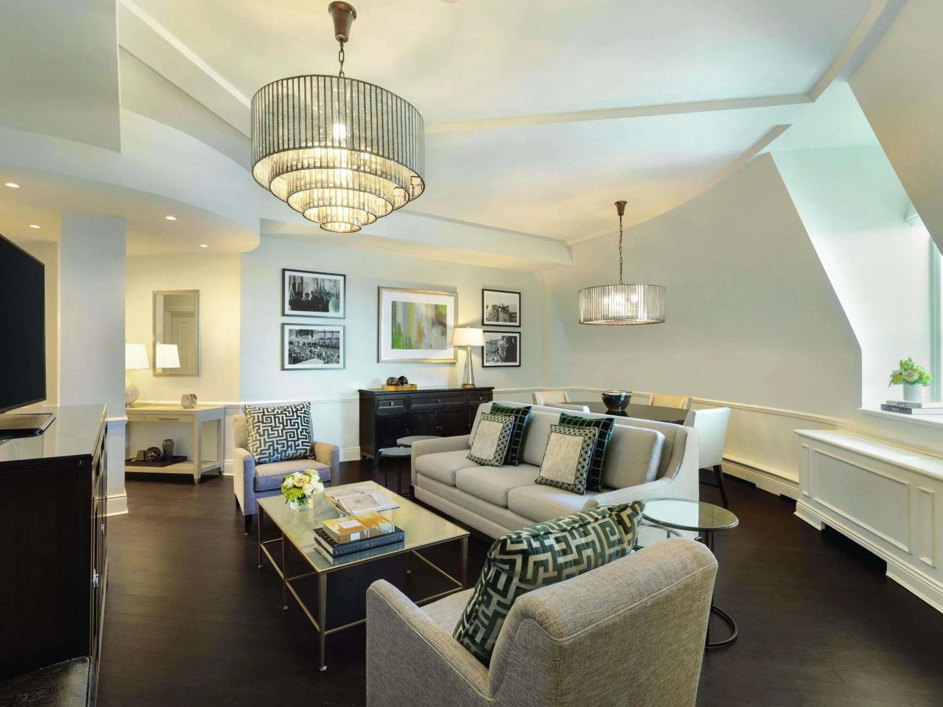 Bedroom in Fairmont Le Chateau Frontenac