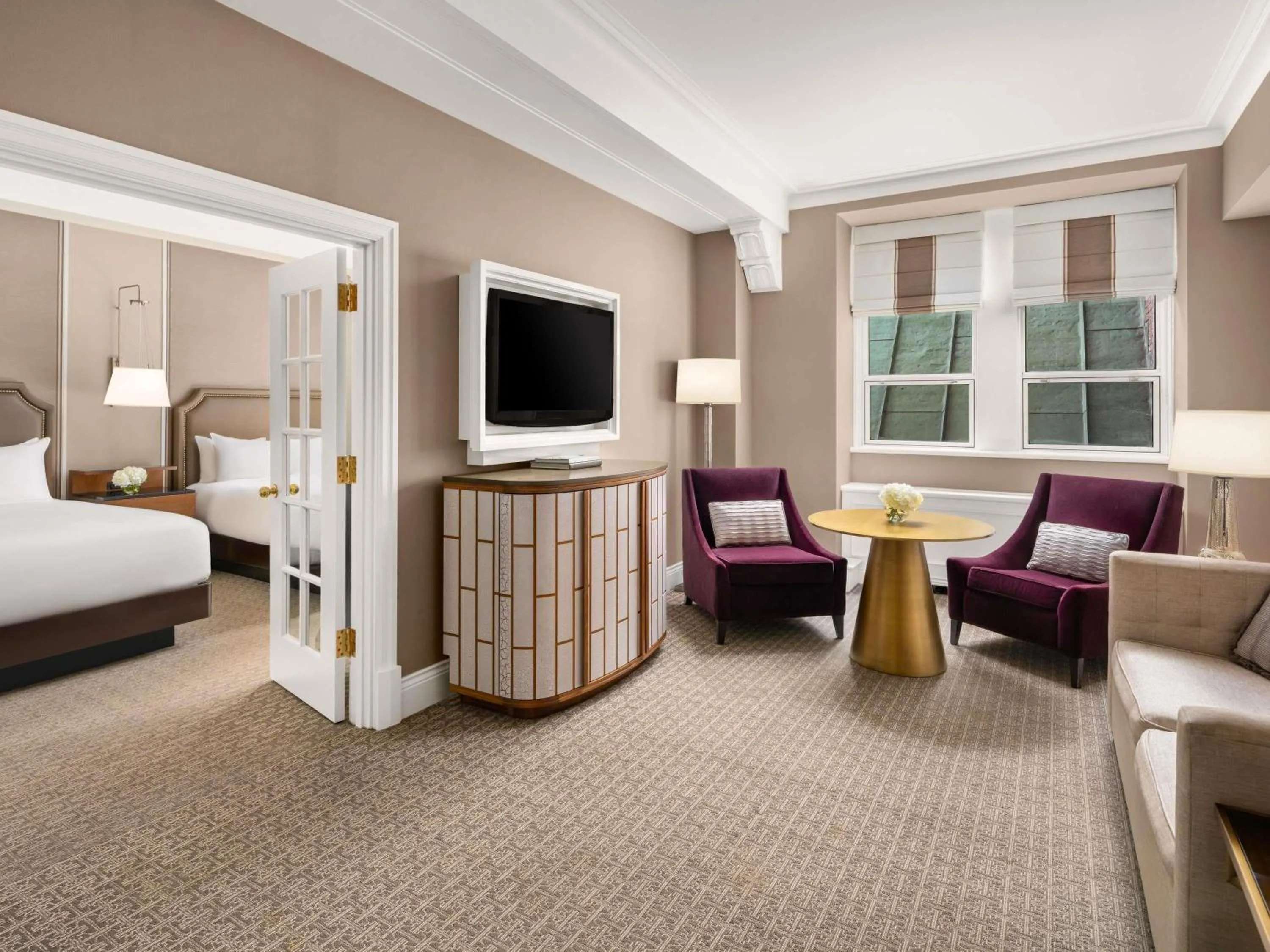 Bedroom, Bed in Fairmont Le Chateau Frontenac