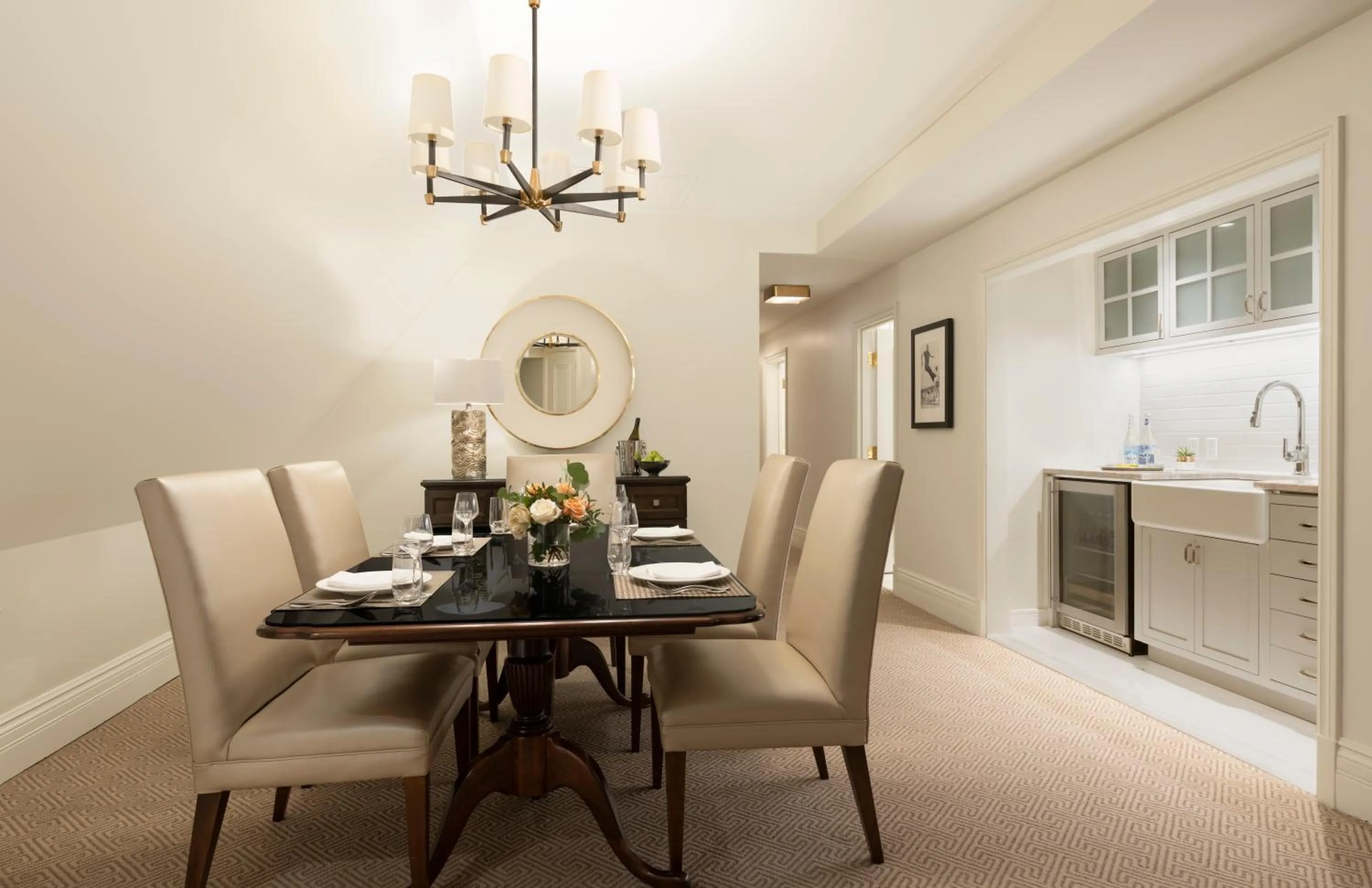 Dining area in Fairmont Le Chateau Frontenac