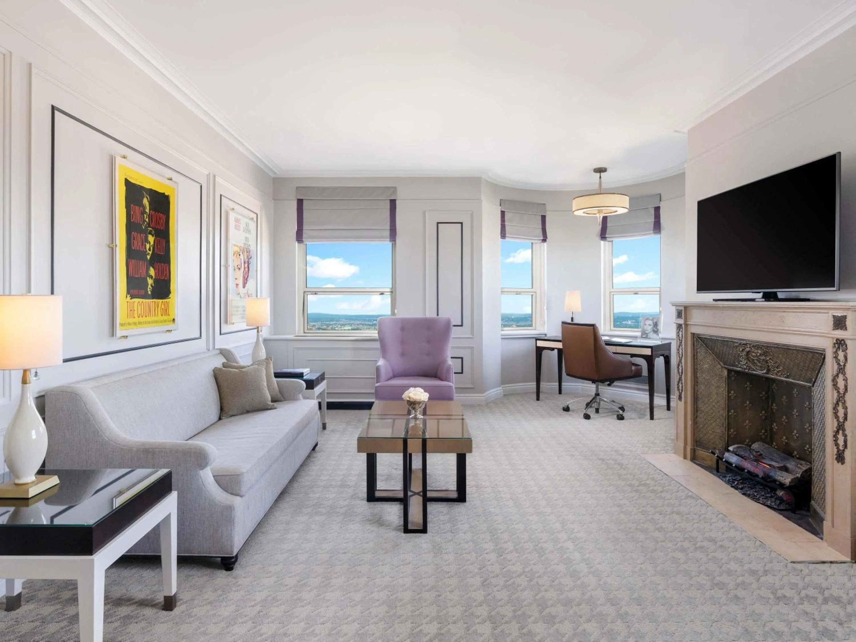 Bedroom in Fairmont Le Chateau Frontenac