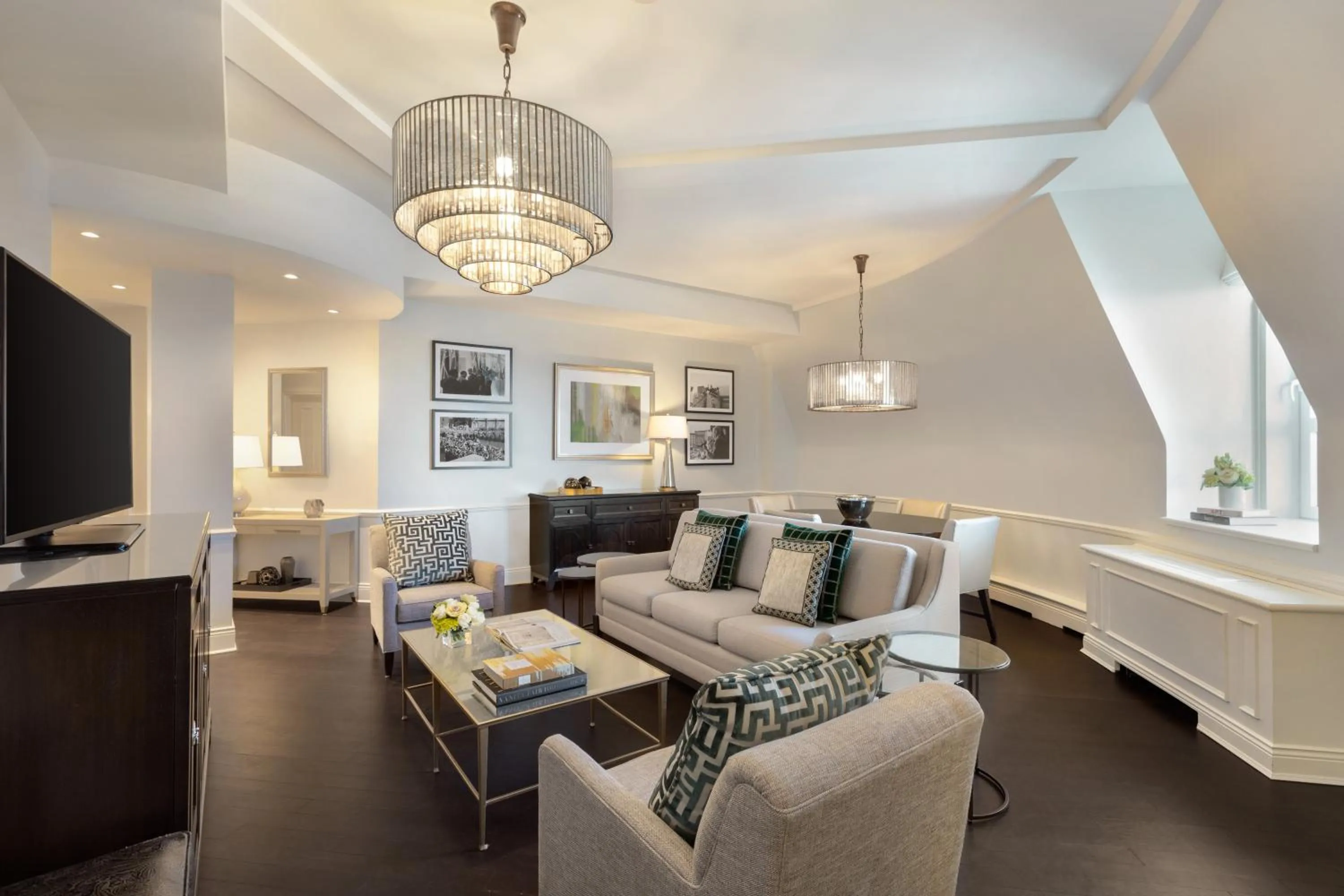 Living room in Fairmont Le Chateau Frontenac