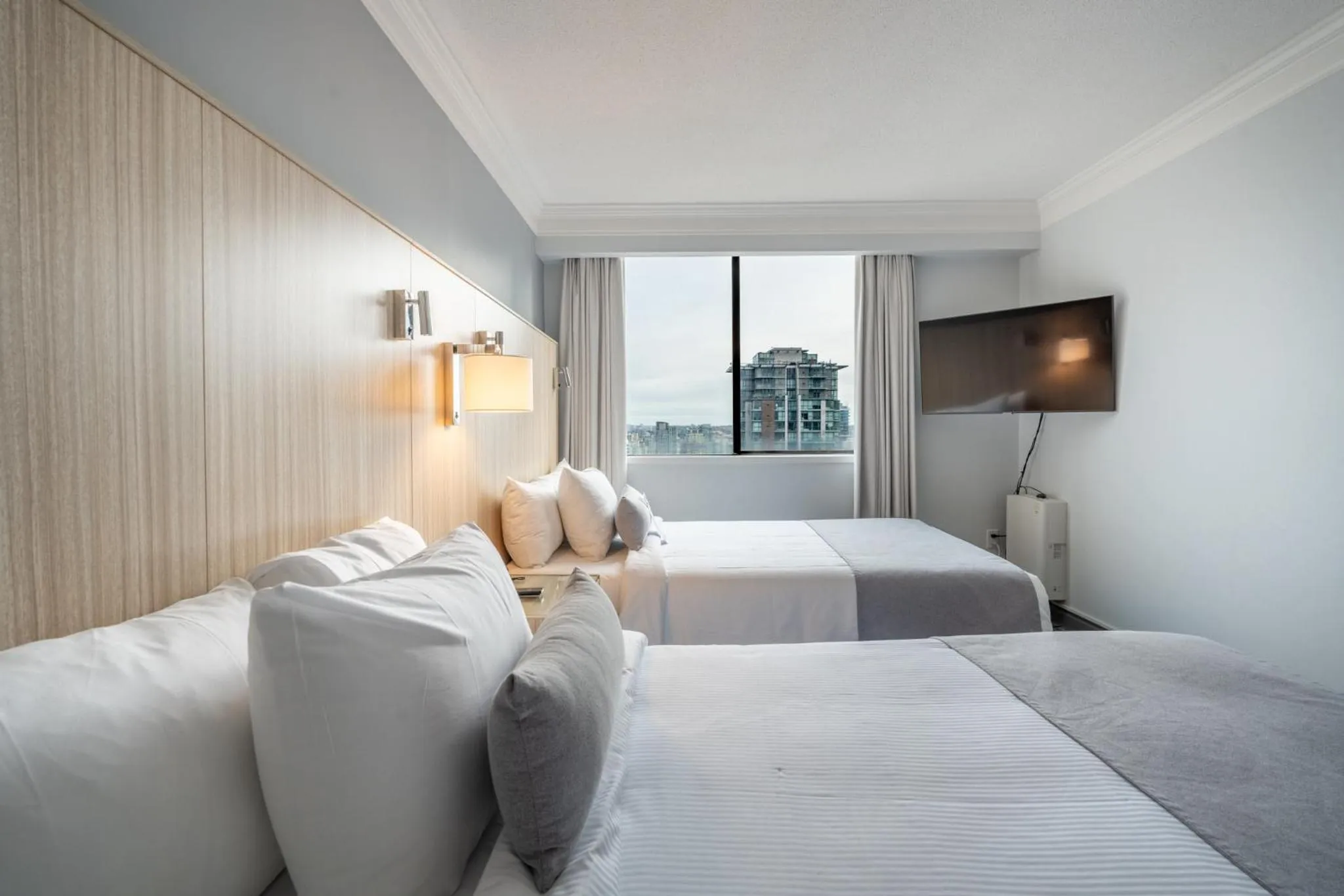 City view, Bed in Century Plaza Hotel