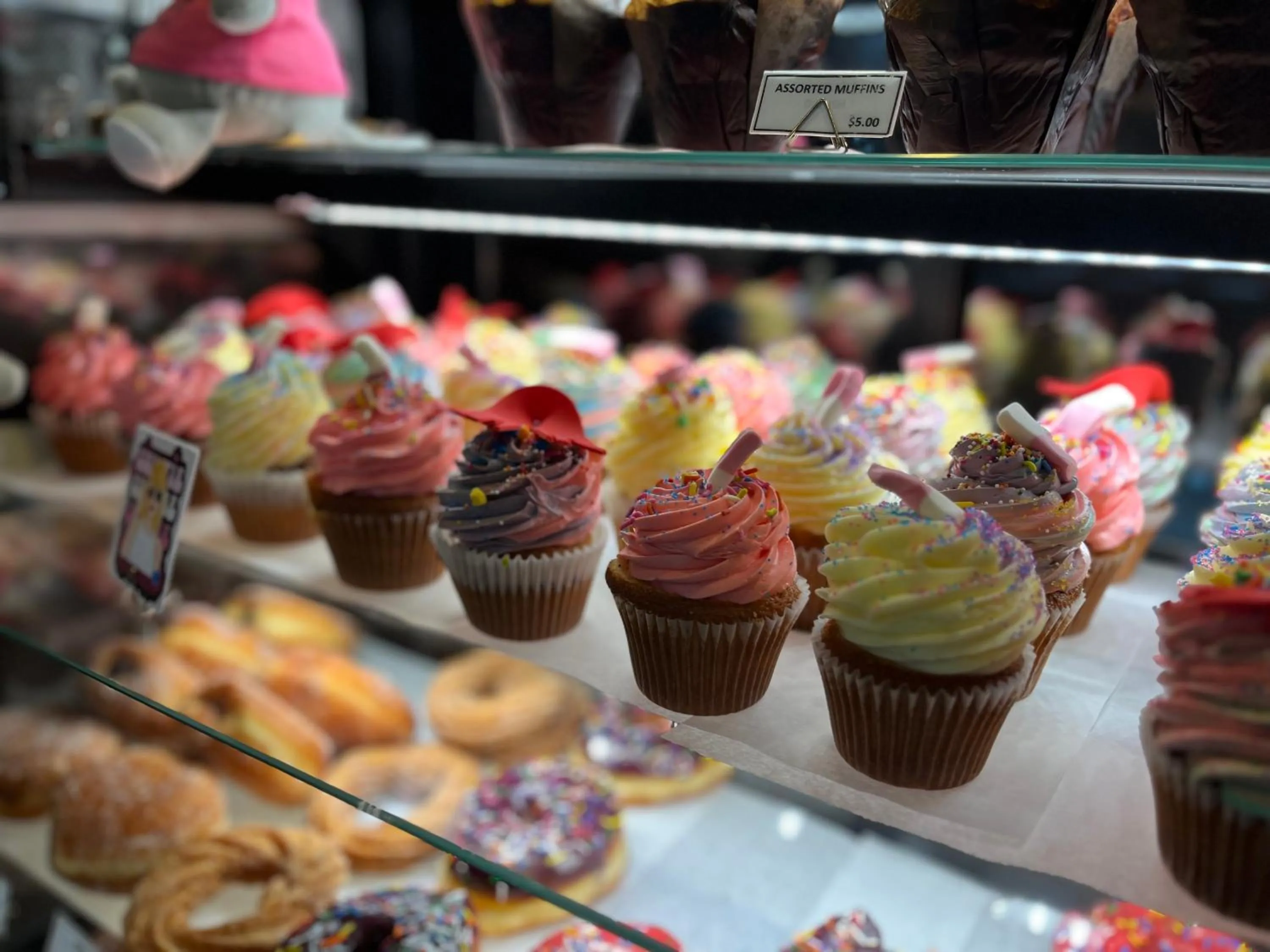 Restaurant/places to eat in Century Plaza Hotel