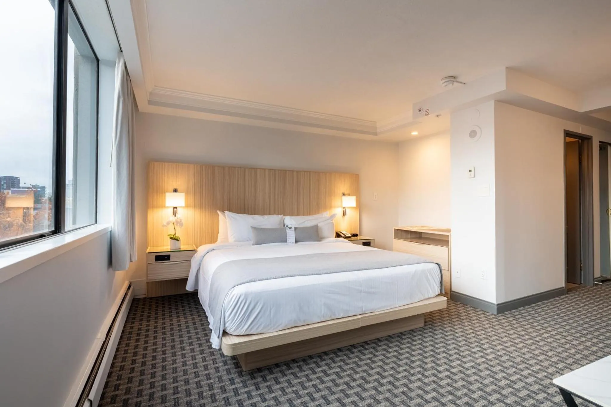 Bedroom, Bed in Century Plaza Hotel