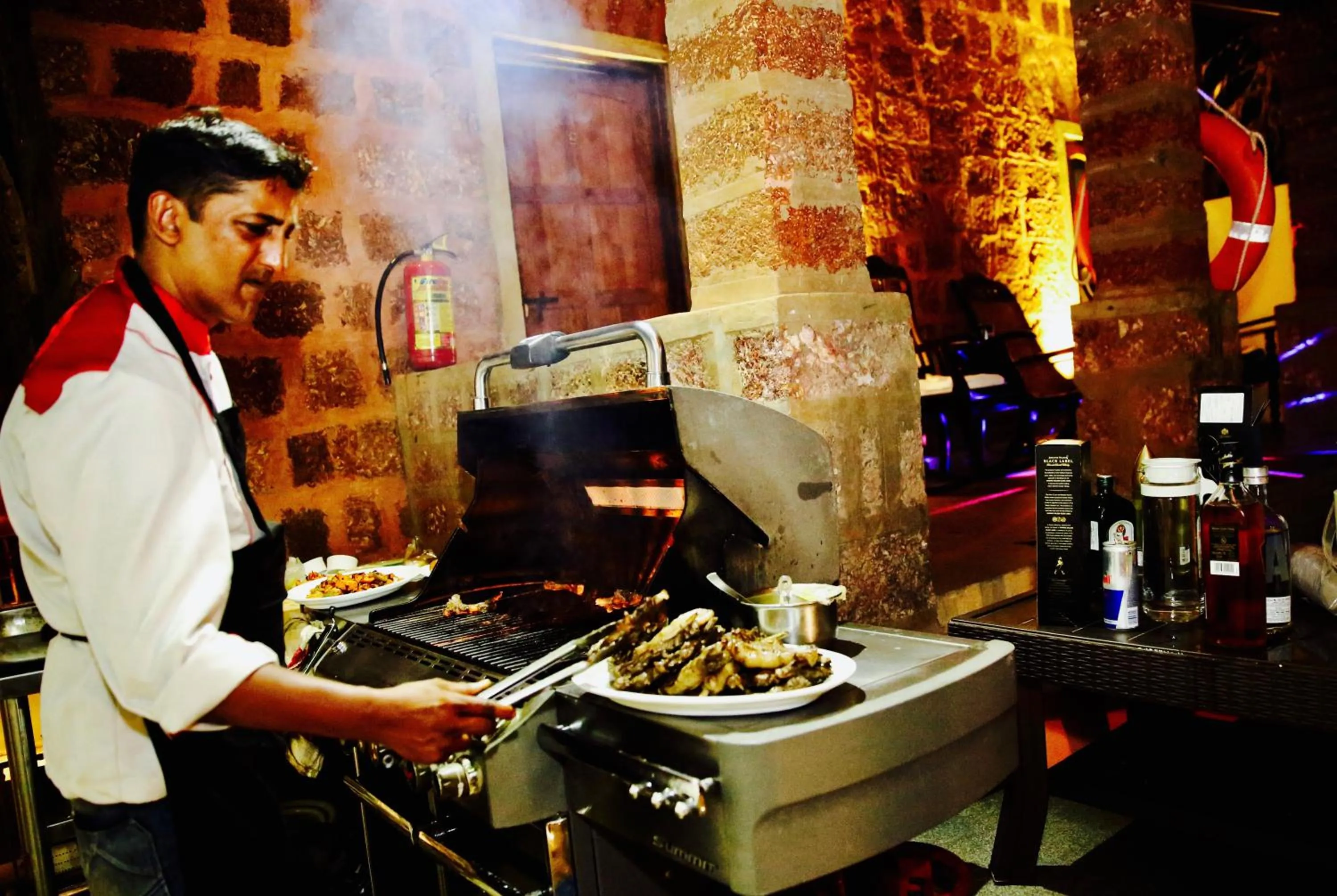 Restaurant/places to eat in Lar Amorosa Boutique Hotel - Goa