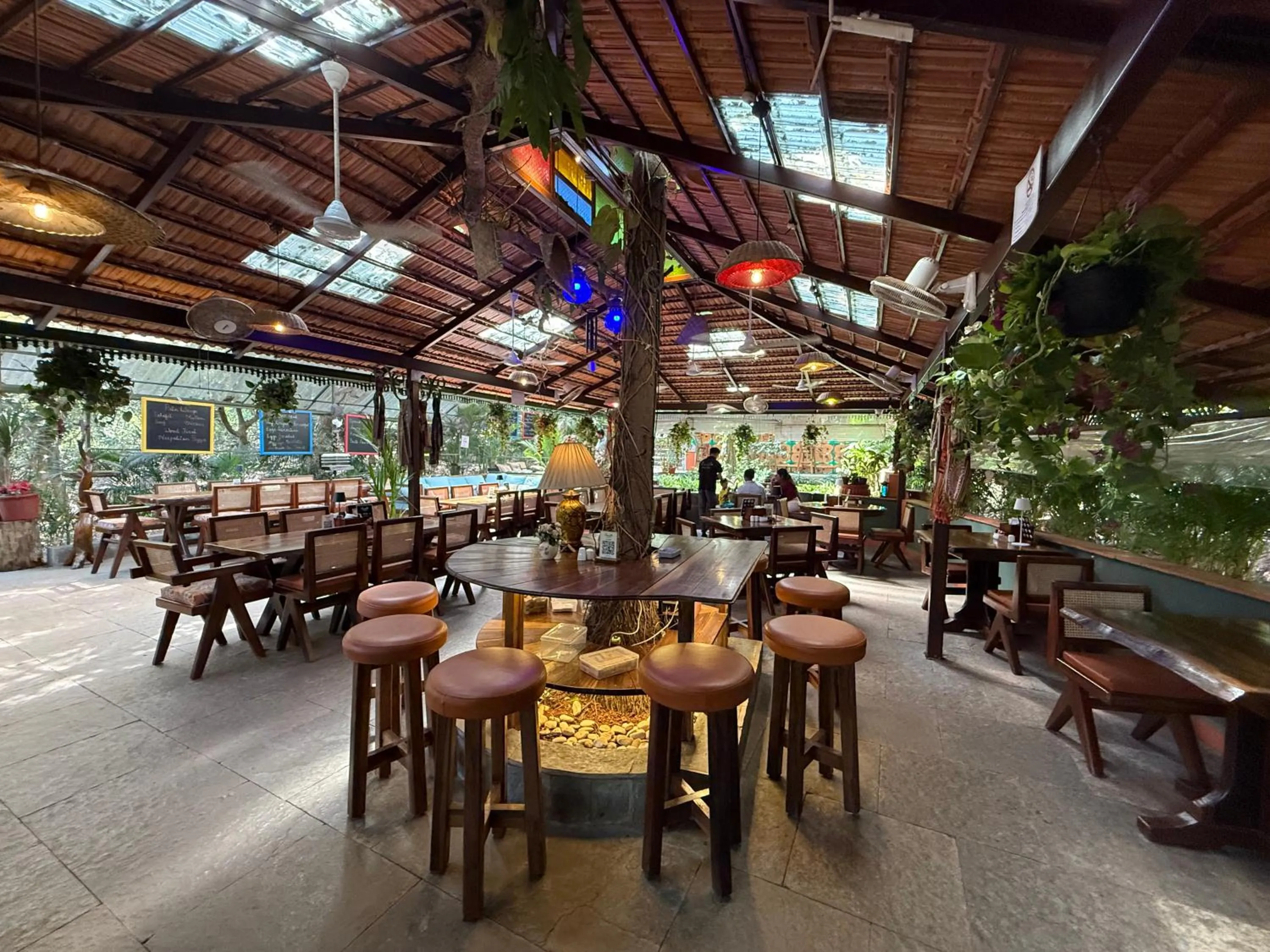 Restaurant/places to eat in Lar Amorosa Boutique Hotel - Goa