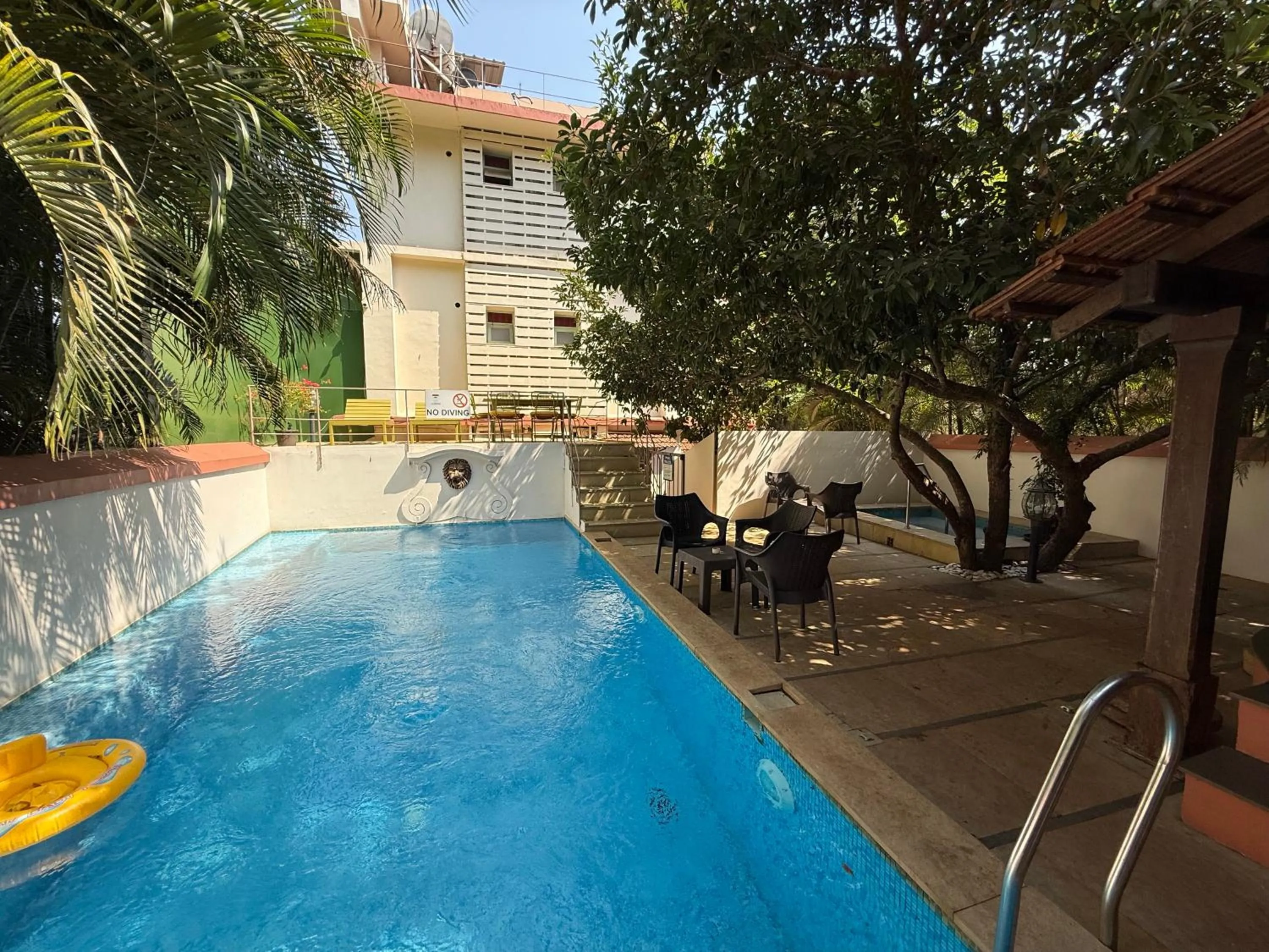 Swimming pool in Lar Amorosa Boutique Hotel - Goa
