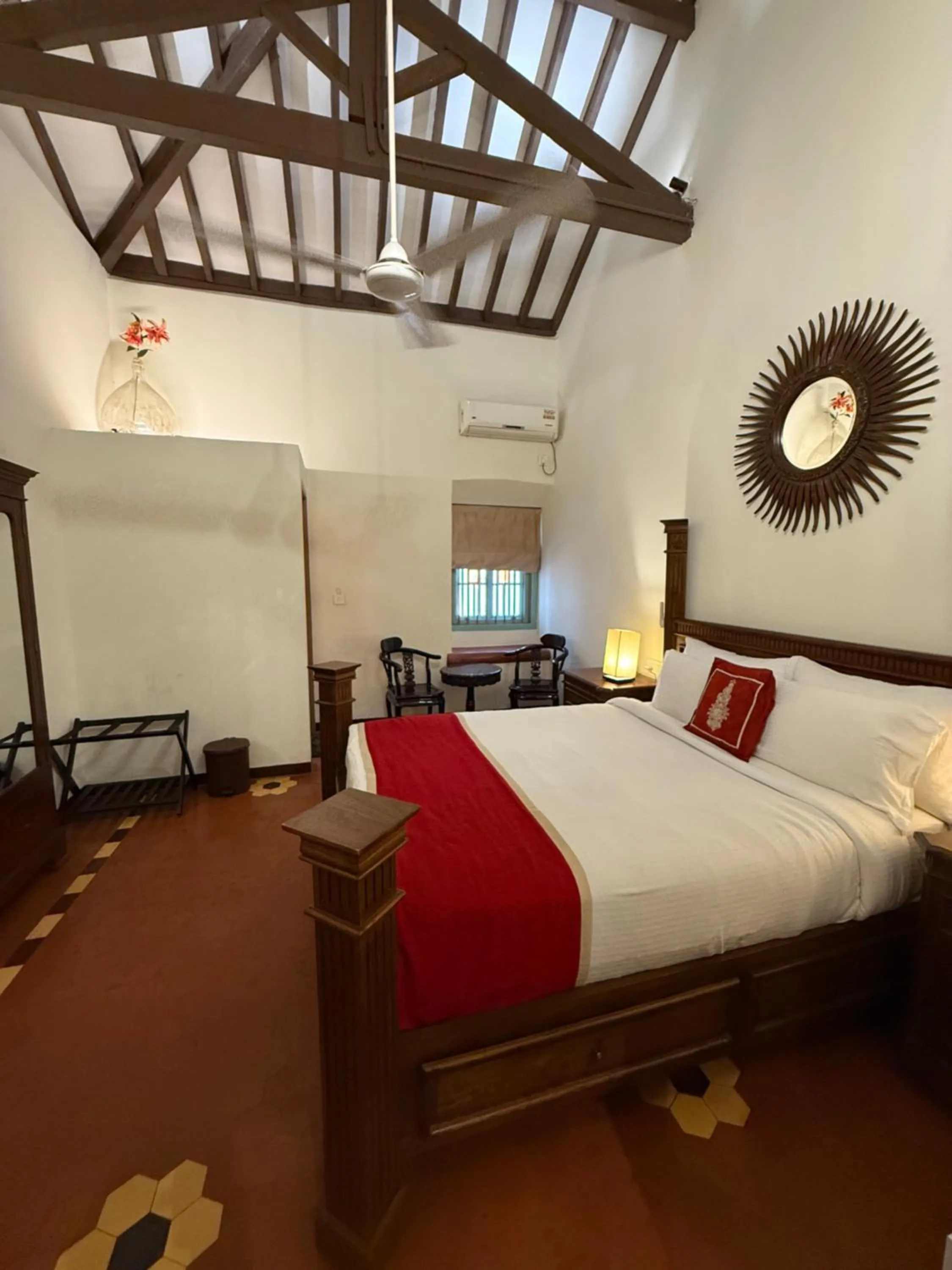 Bedroom, Bed in Lar Amorosa Boutique Hotel - Goa