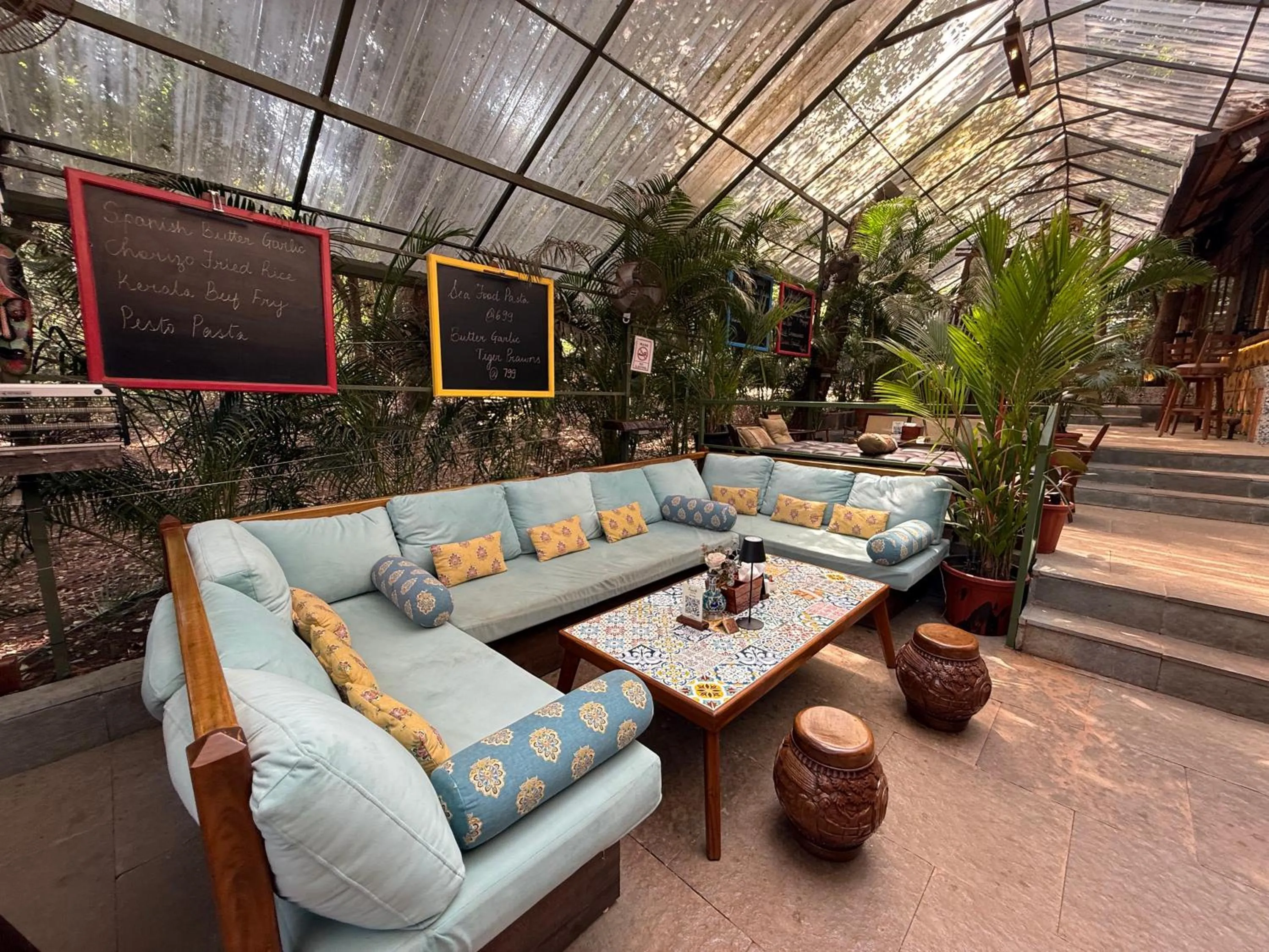 Restaurant/places to eat in Lar Amorosa Boutique Hotel - Goa