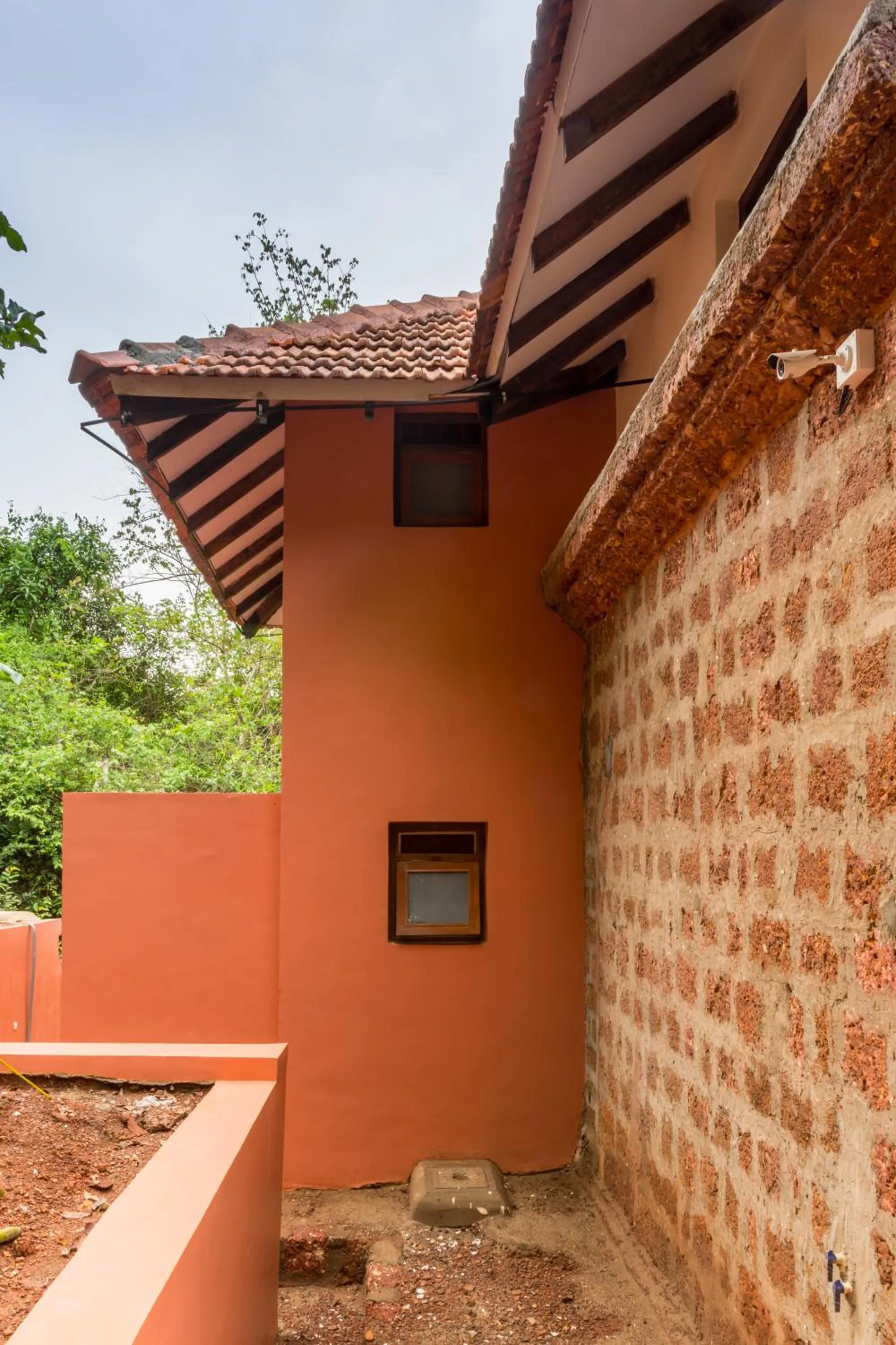Shower in Lar Amorosa Boutique Hotel - Goa