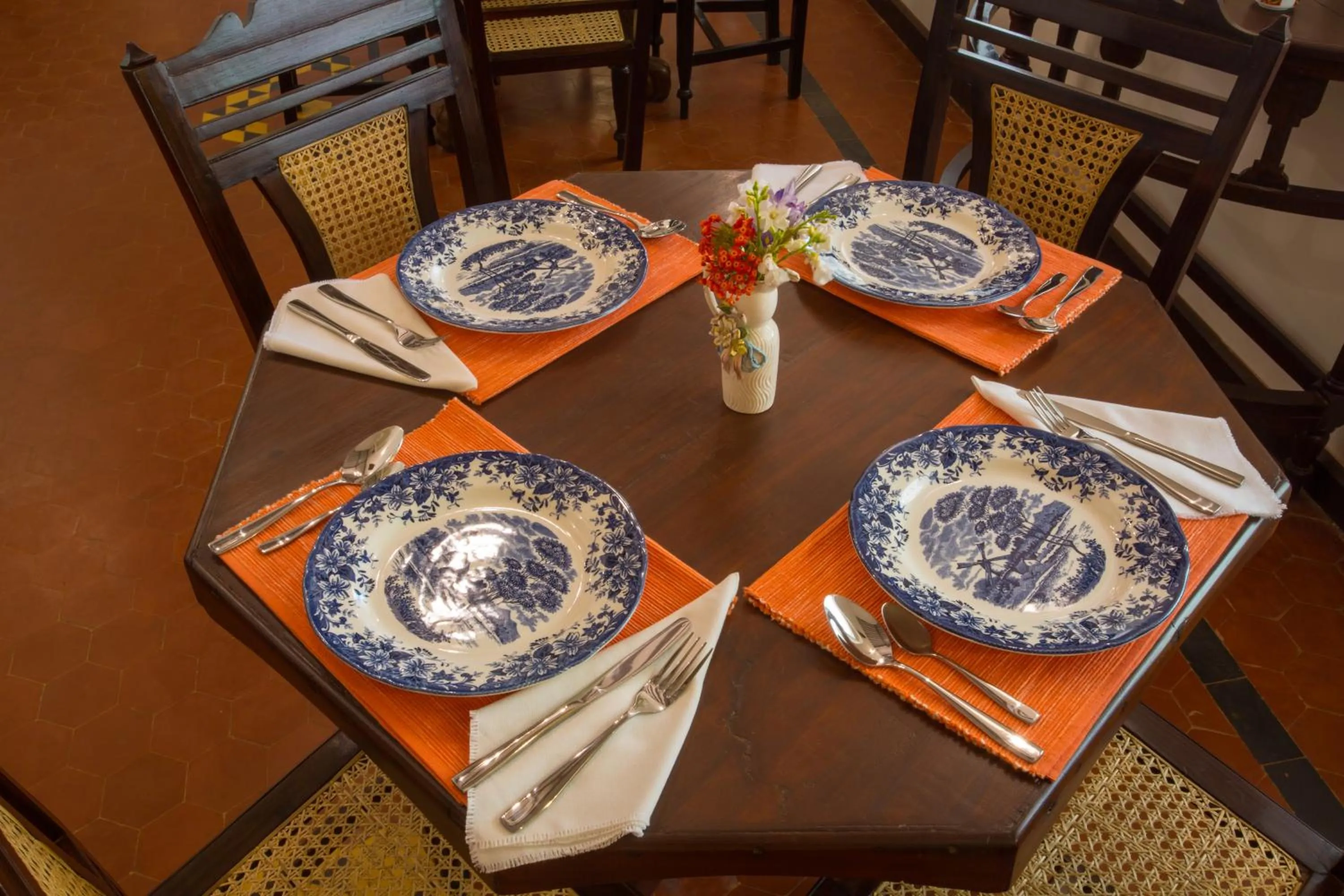 Restaurant/places to eat in Lar Amorosa Boutique Hotel - Goa