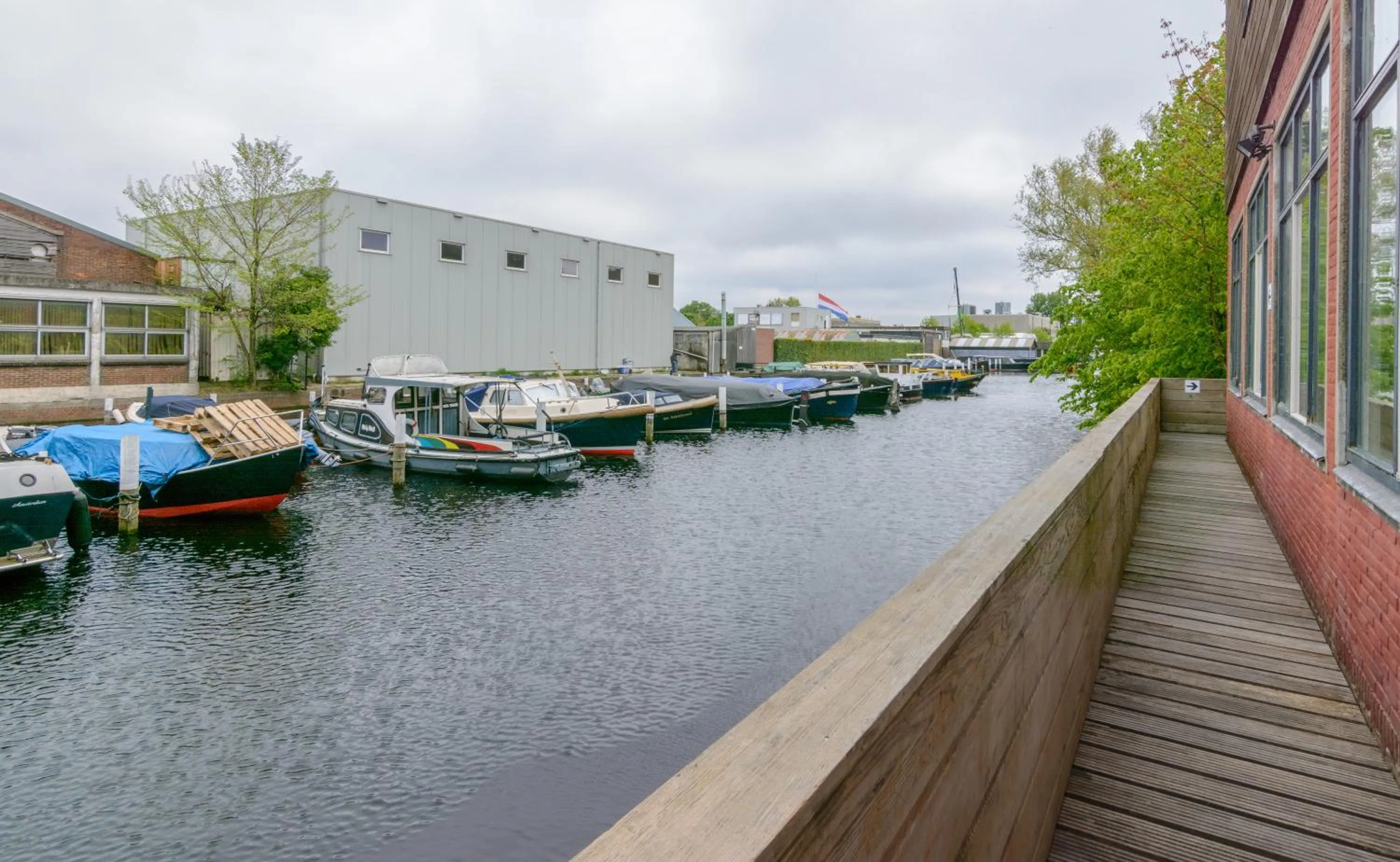 Day in Camp-Inn Hotel