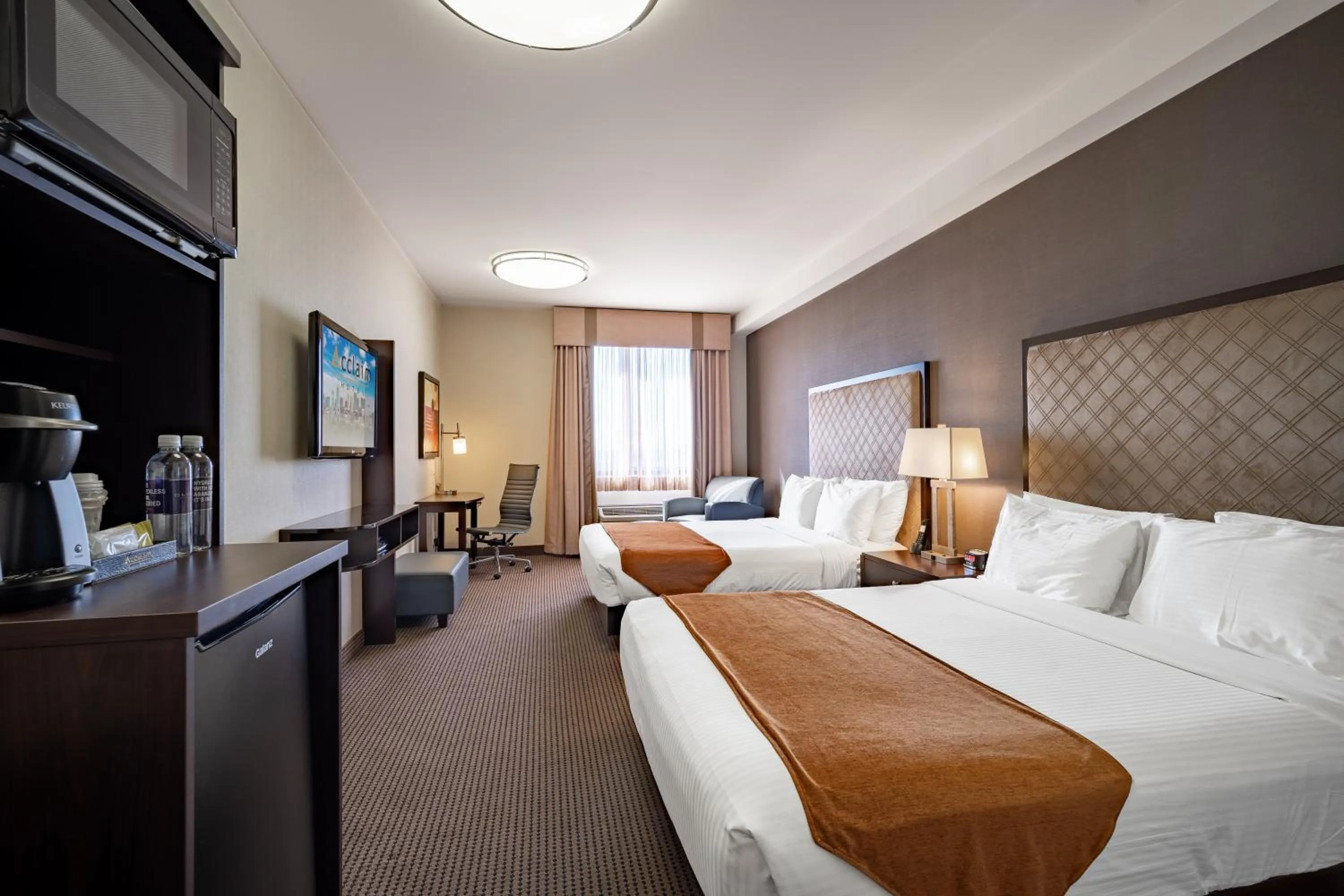 Bedroom, Bed in Acclaim Hotel by CLIQUE