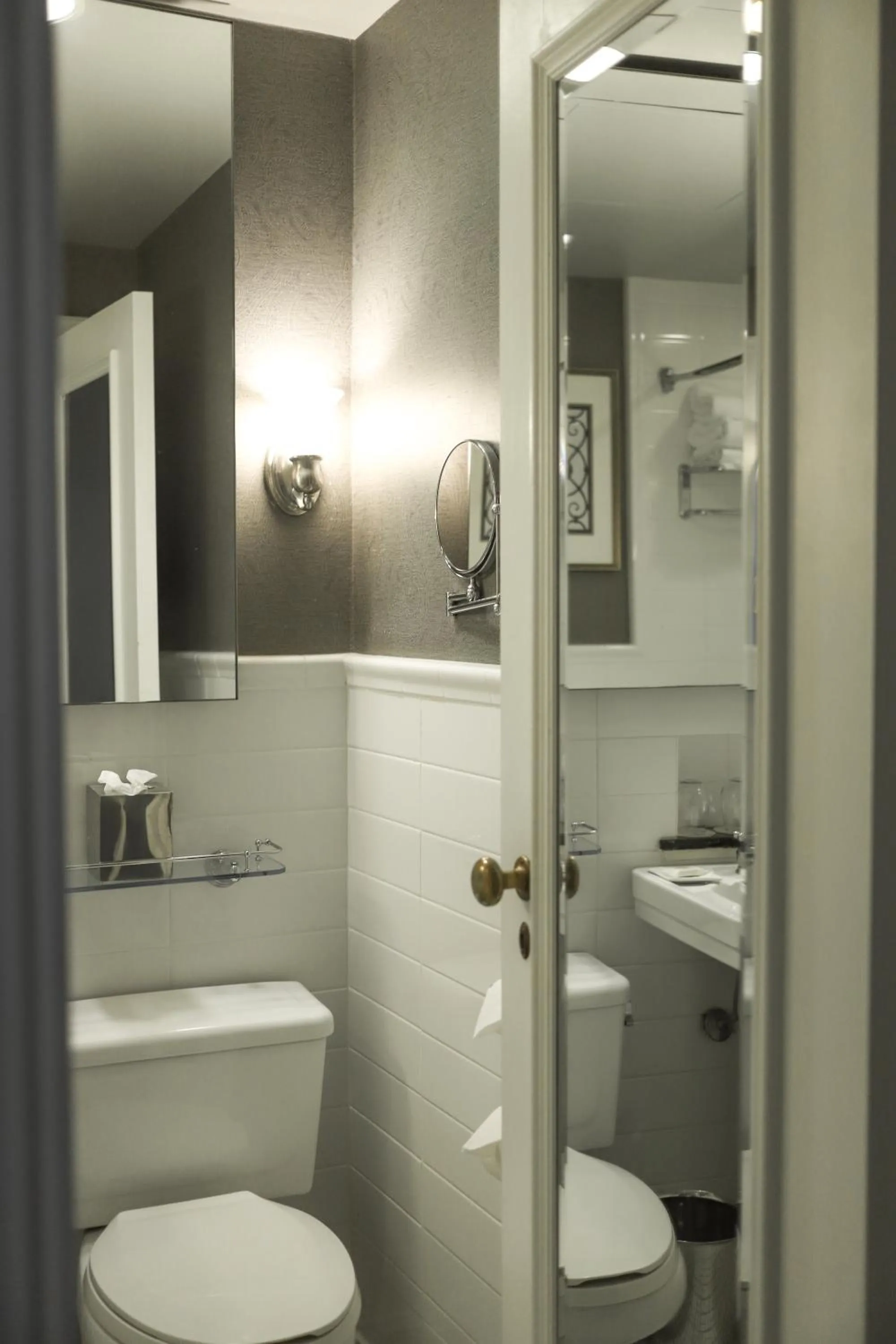Bathroom in Delta Hotels by Marriott Bessborough