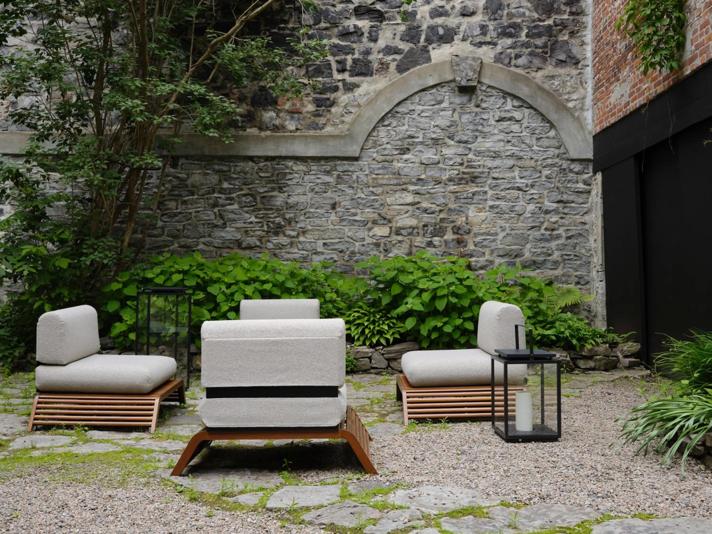 Inner courtyard view in Hotel Cap Diamant