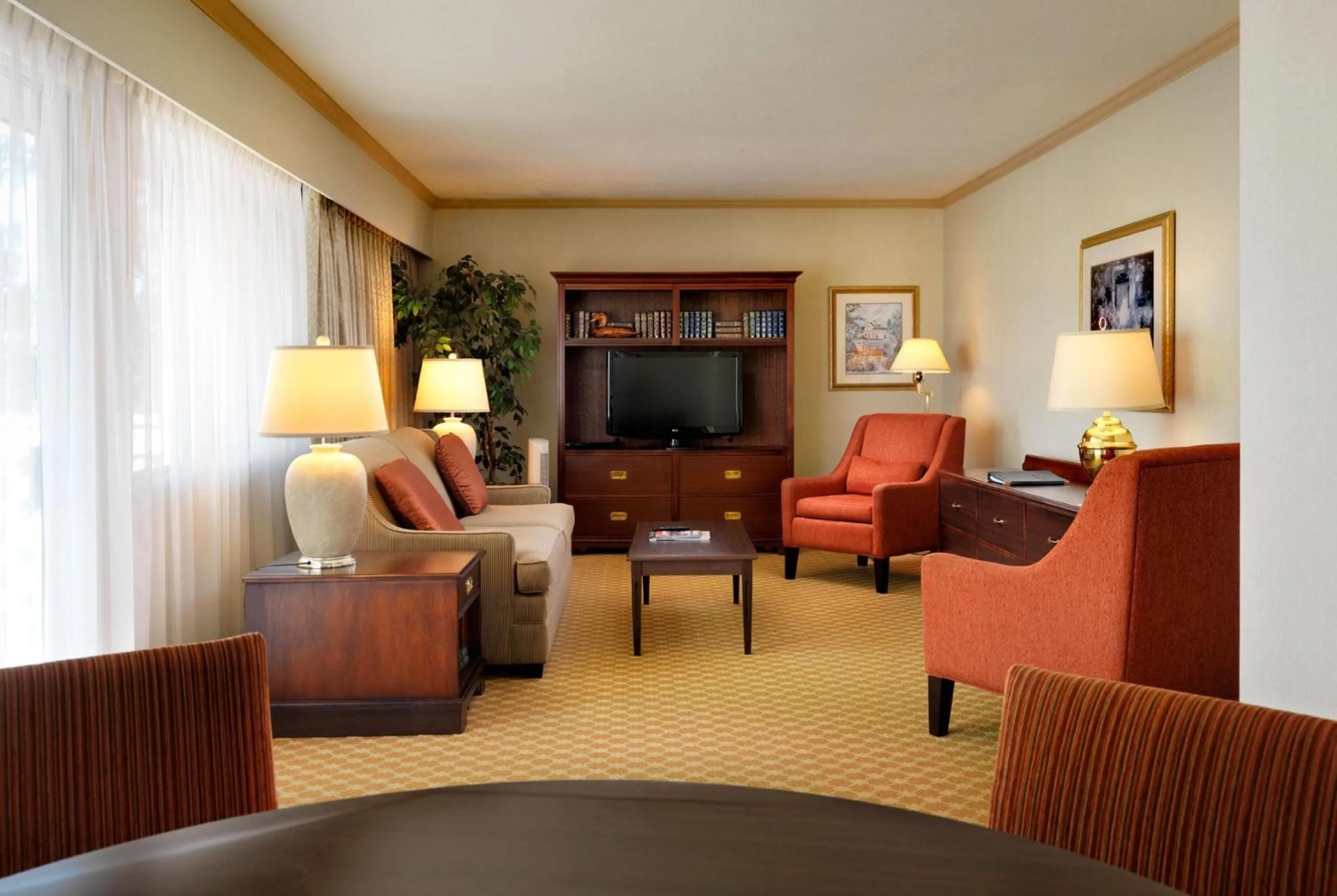 Photo of the whole room in Royal Scot Hotel & Suites, Trademark Collection by Wyndham