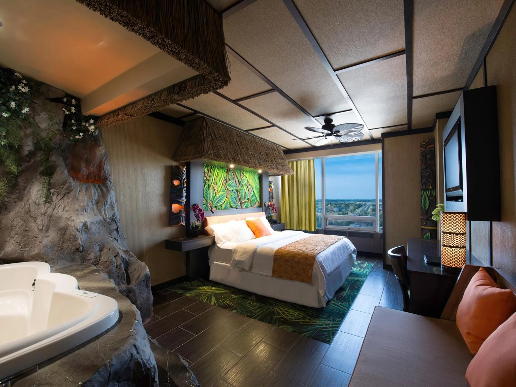 Bedroom, Bed in Fantasyland Hotel