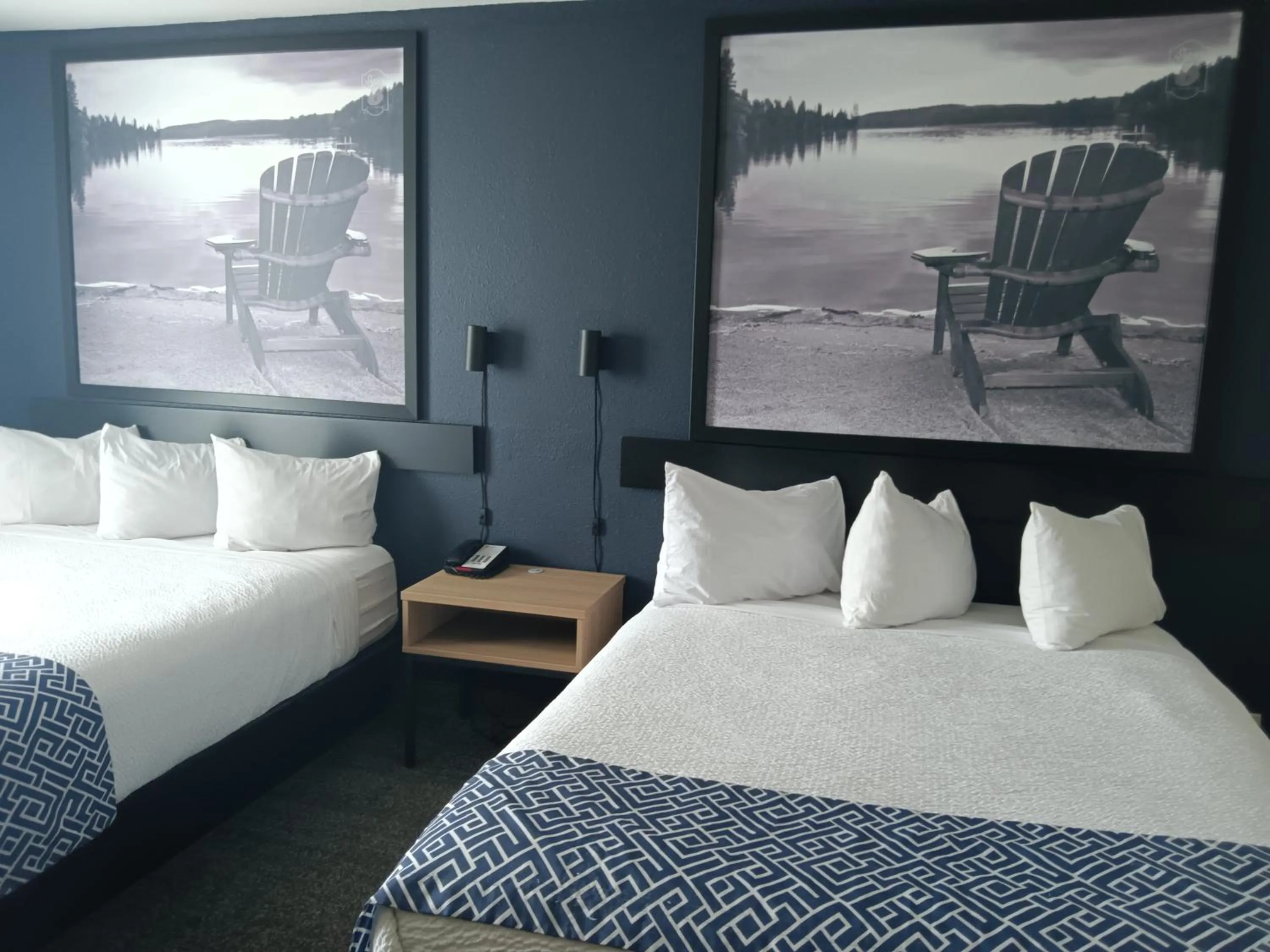 Bed in Super 8 by Wyndham St-Jerome