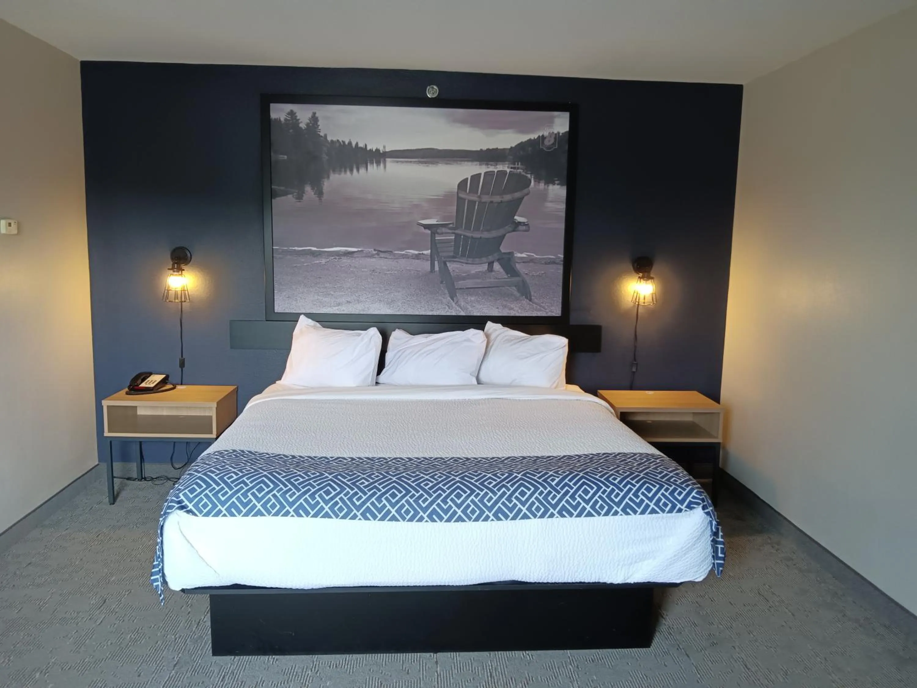 Bed in Super 8 by Wyndham St-Jerome